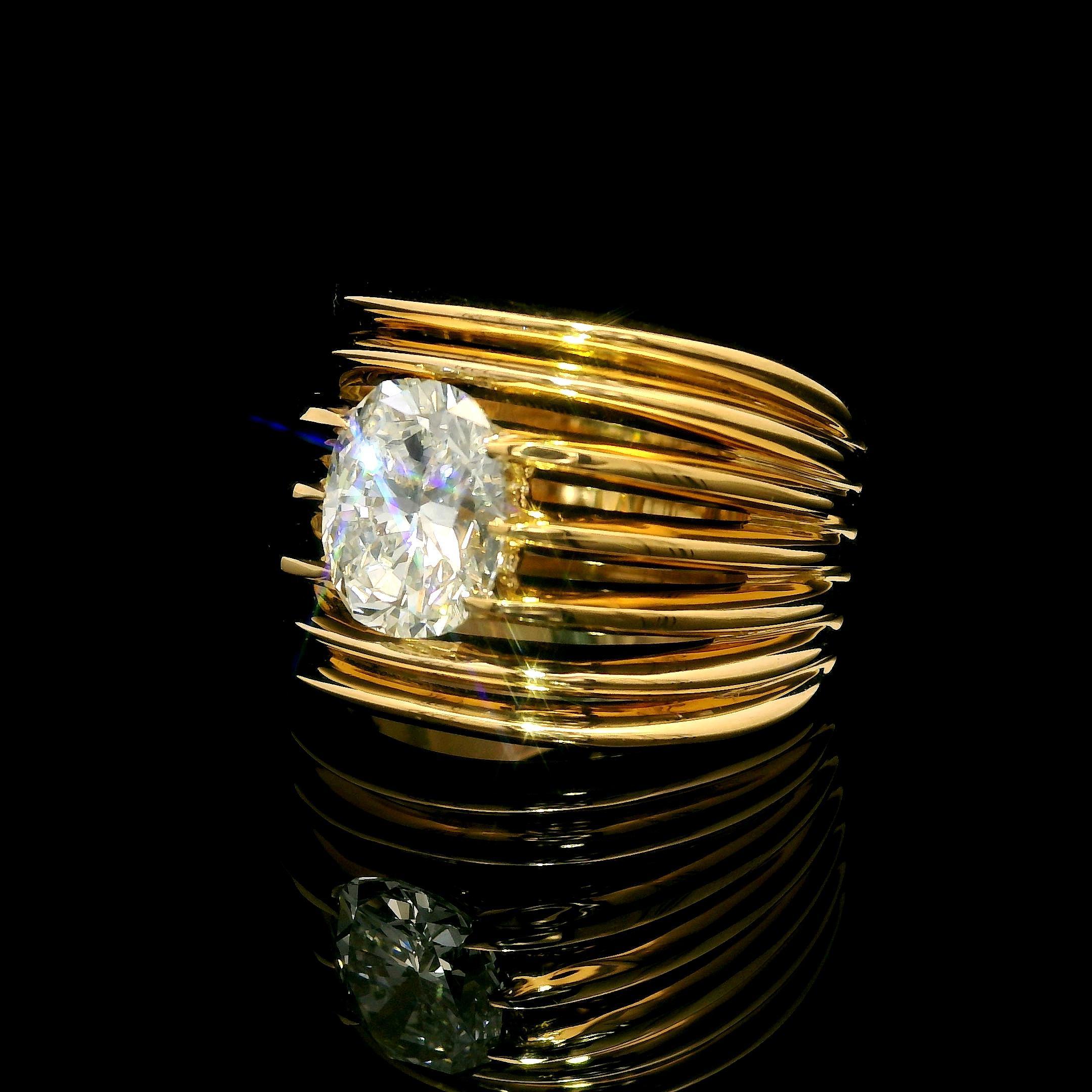 New 18k Yellow Gold GIA 2.03ct Oval G SI1 Floating Diamond Wide Open Work Ring For Sale 1