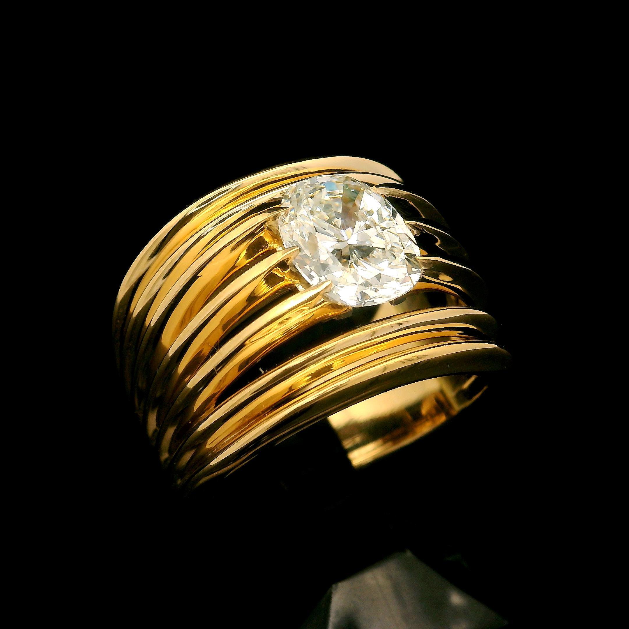 New 18k Yellow Gold GIA 2.03ct Oval G SI1 Floating Diamond Wide Open Work Ring For Sale 4