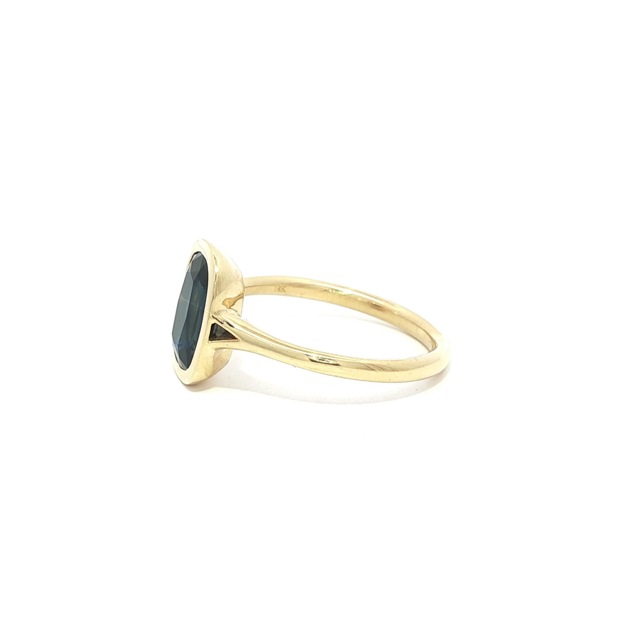 Neu 18k Gelbgold GIA 2,16ct Long Cushion Cut Lünette Saphir Solitär Ring im Angebot 3