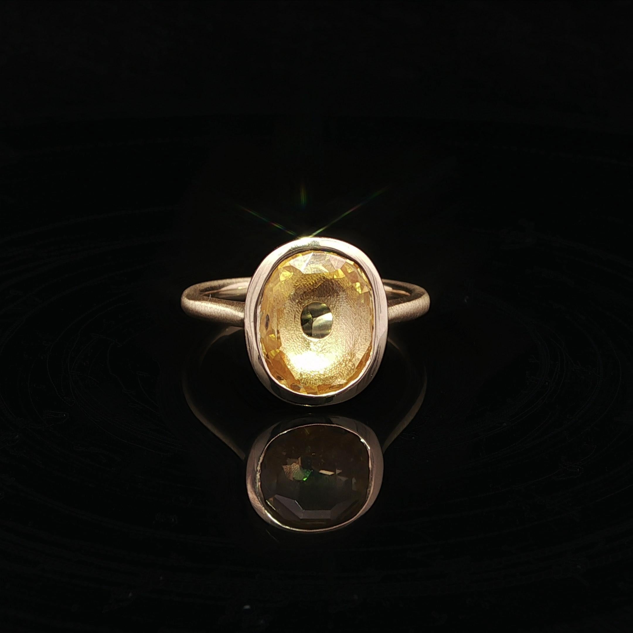 New 18k Yellow Gold GIA 4.09ct No Heat Yellow Sapphire Solitaire Brushed Ring in vendita 7