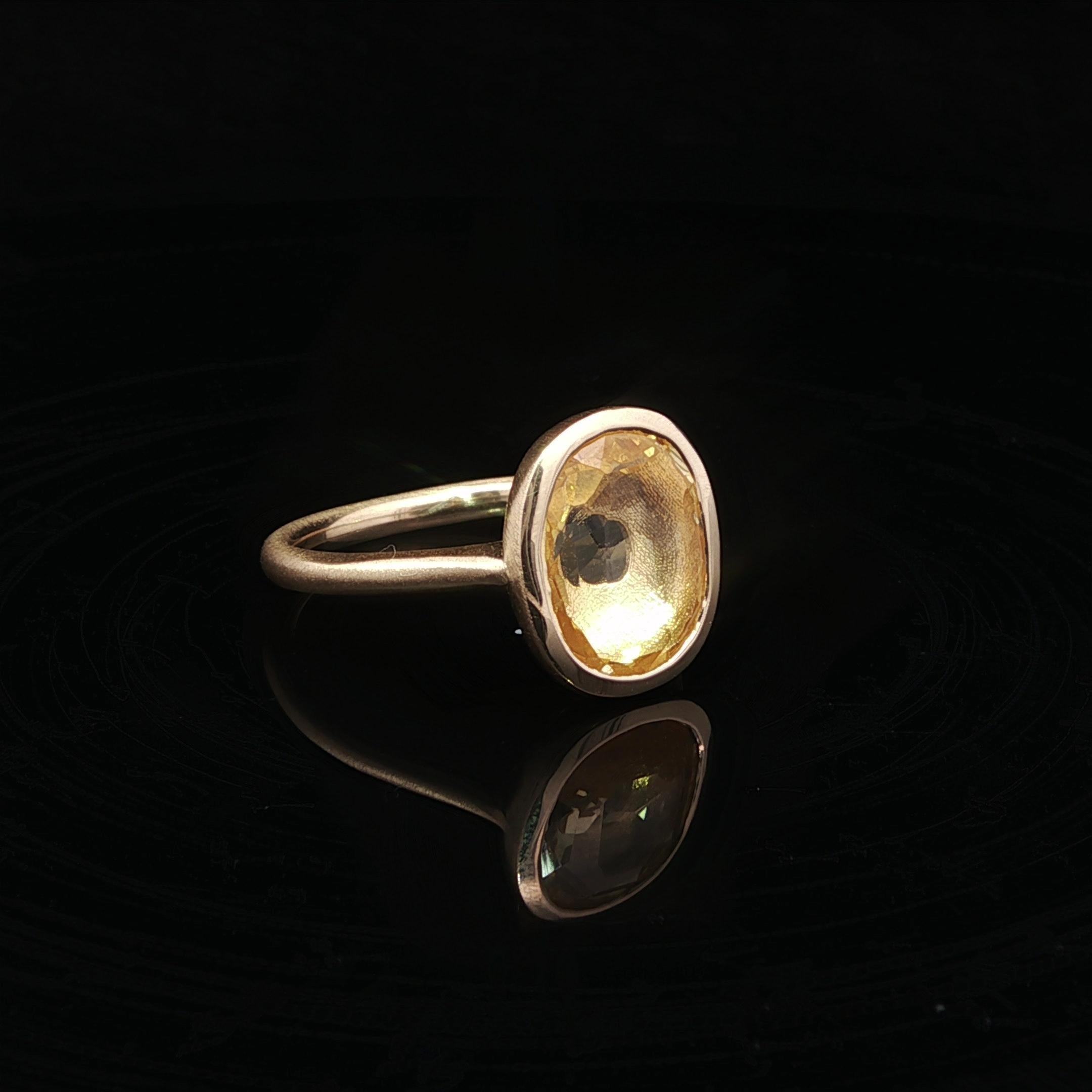 New 18k Yellow Gold GIA 4.09ct No Heat Yellow Sapphire Solitaire Brushed Ring in vendita 8