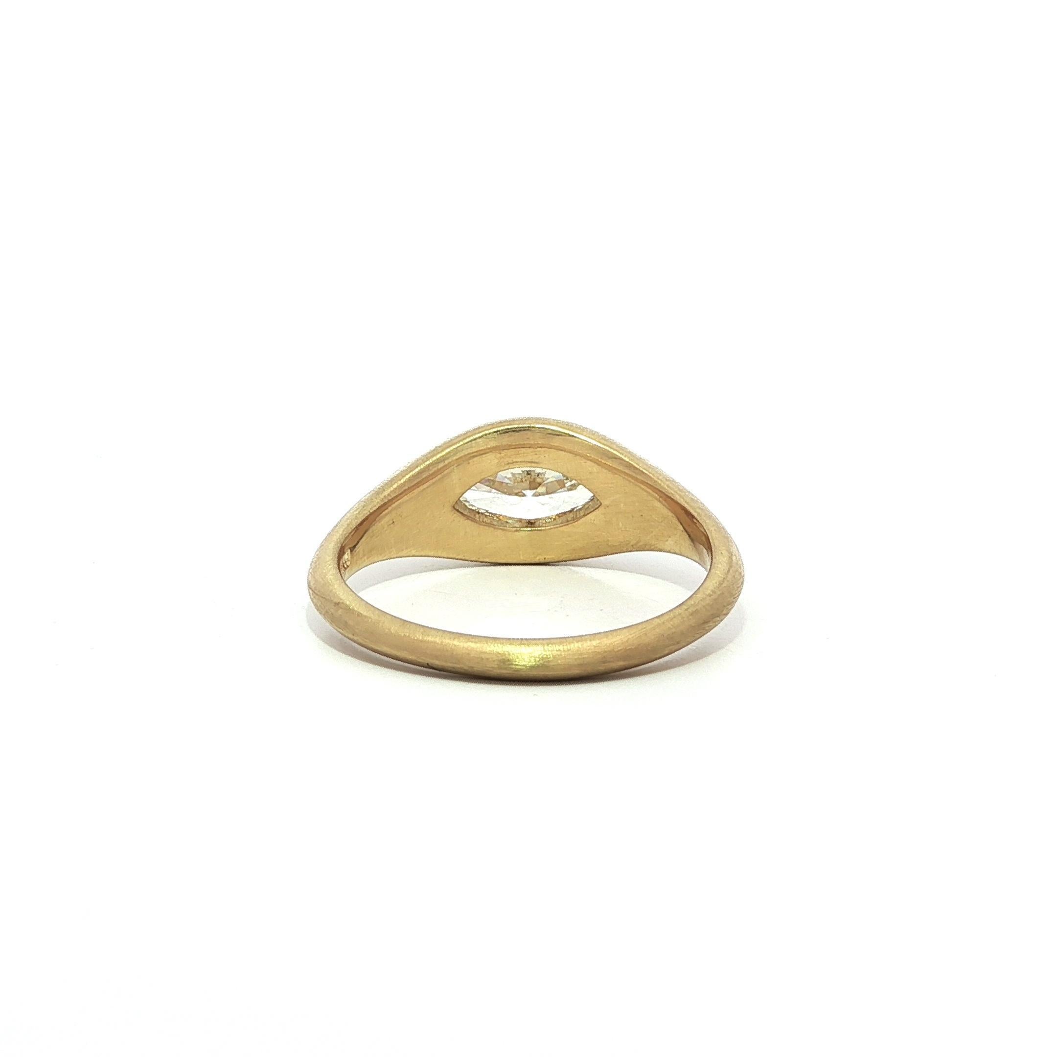 --Pietre: --
(1) Diamante naturale autentico - Taglio Marquise - Taglio Nizza - Lunetta incastonata - Colore I - Purezza SI1 - 0,70ct (esatto - certificato)
** Vedere i dettagli della certificazione qui sotto per informazioni complete

Materiale: