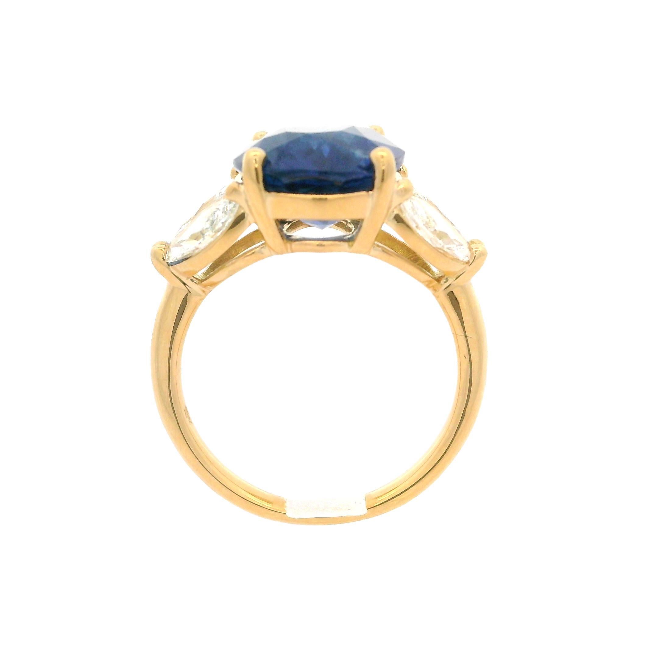 Bague élégante en or jaune 18 carats, certifiée GIA, saphir ovale et diamant marquise 7,74 carats en vente 5