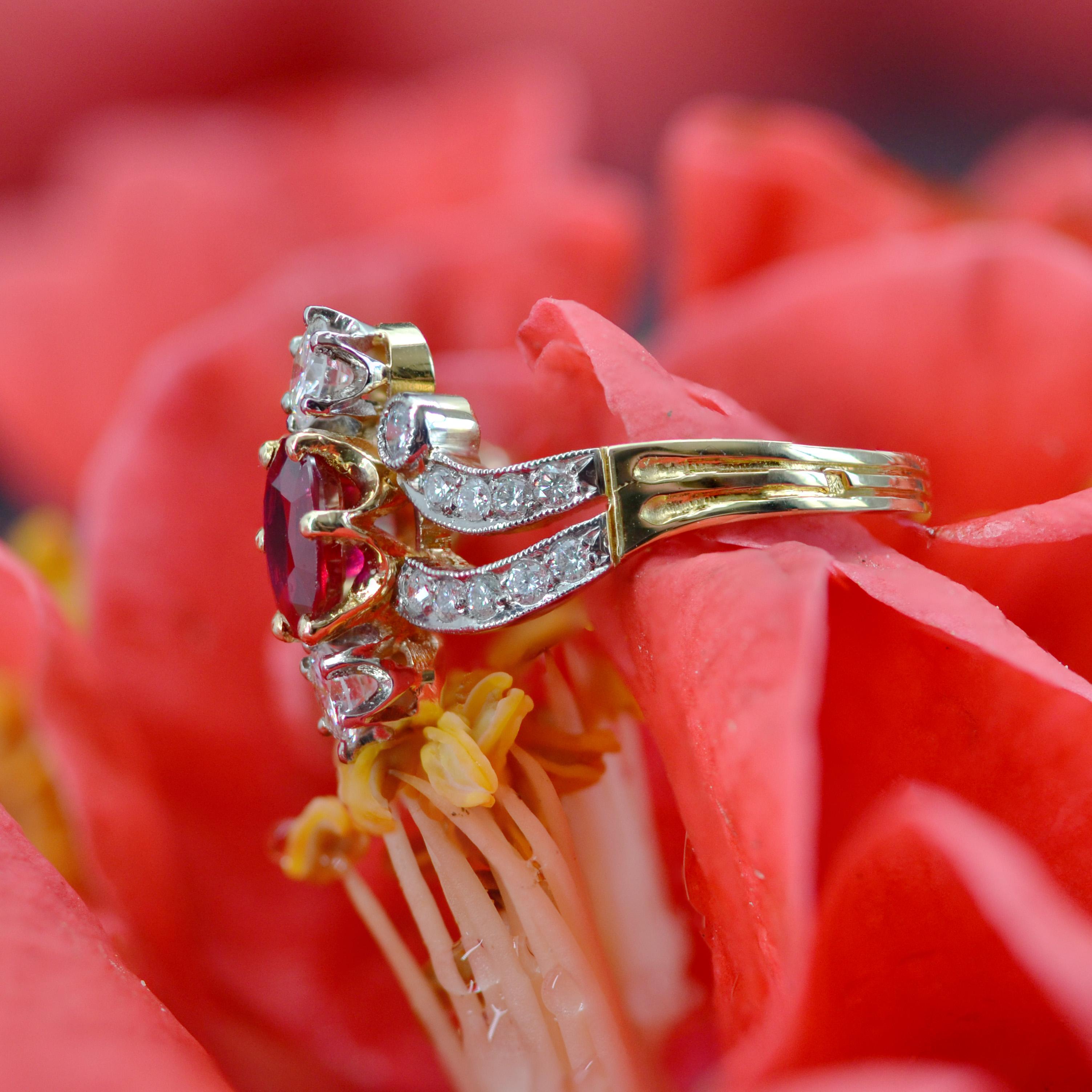 Bague en or jaune 18 carats et platine avec rubis et diamants, style des années 1900, Neuf en vente 3