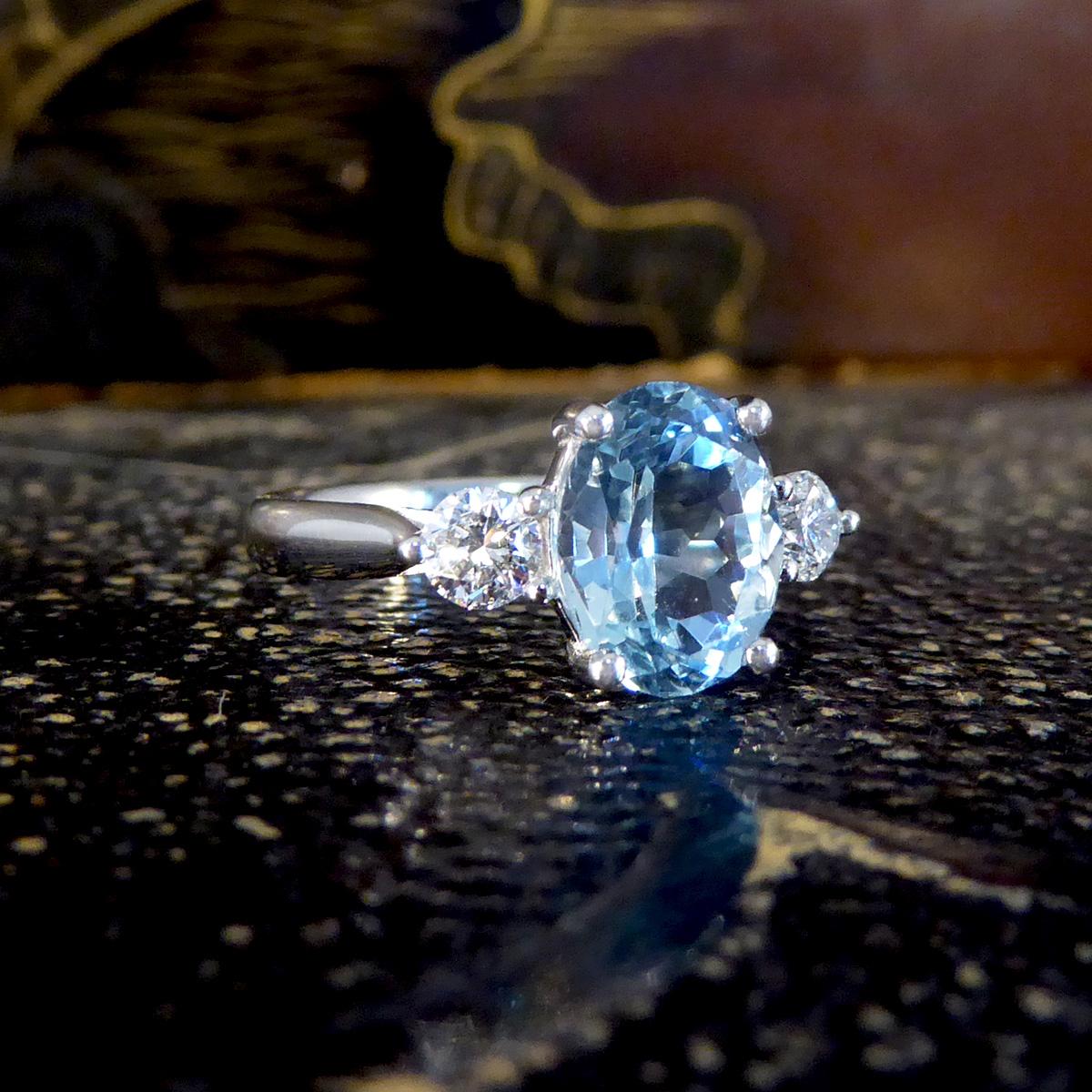 New 1.93 Carat Oval Cut Aquamarine and Diamond Three Stone Ring in Platinum For Sale 5