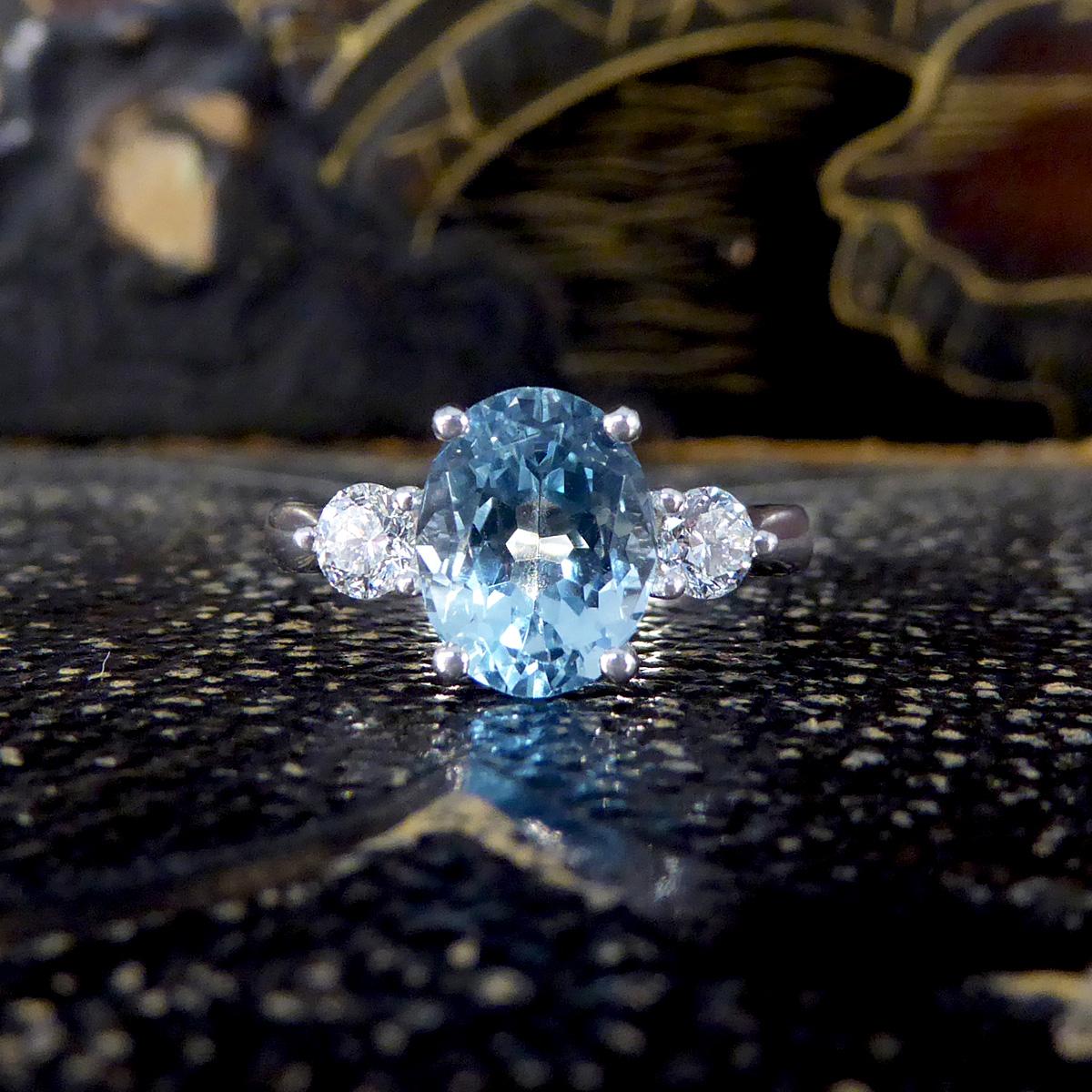 New 1.93 Carat Oval Cut Aquamarine and Diamond Three Stone Ring in Platinum For Sale 2