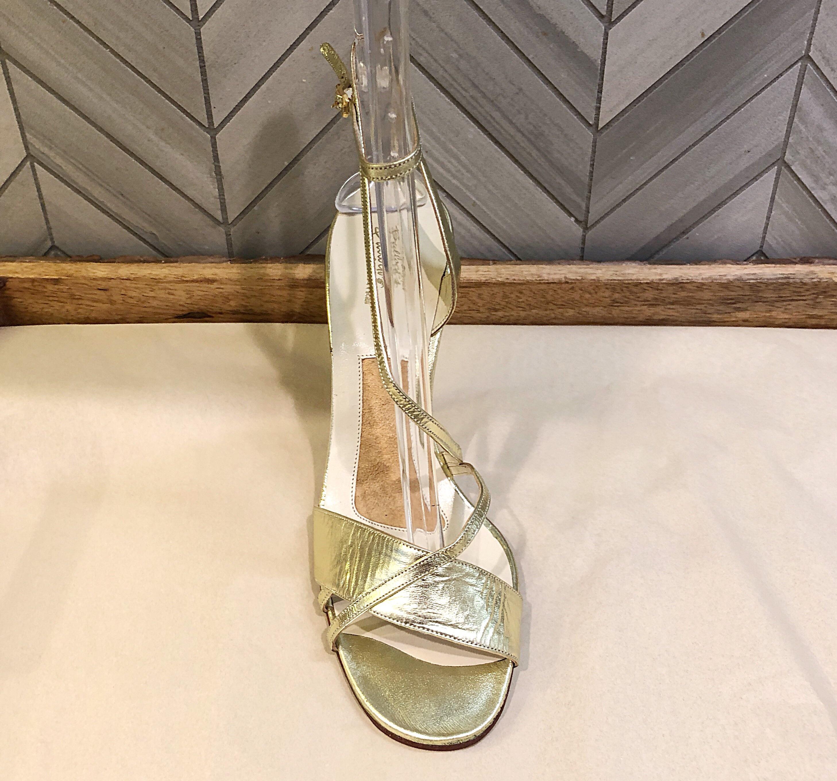 New 1970s Connie Smith Bullocks Wilshire Size 7.5 Gold Metallic Strappy Heels For Sale 1