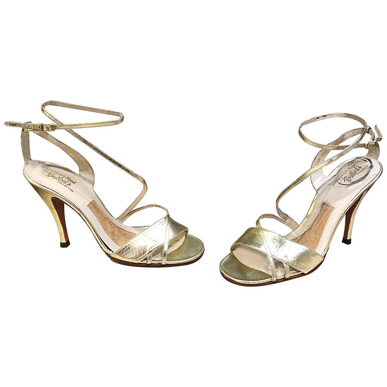 New 1970s Connie Smith Bullocks Wilshire Size 7.5 Gold Metallic Strappy  Heels For Sale at 1stDibs
