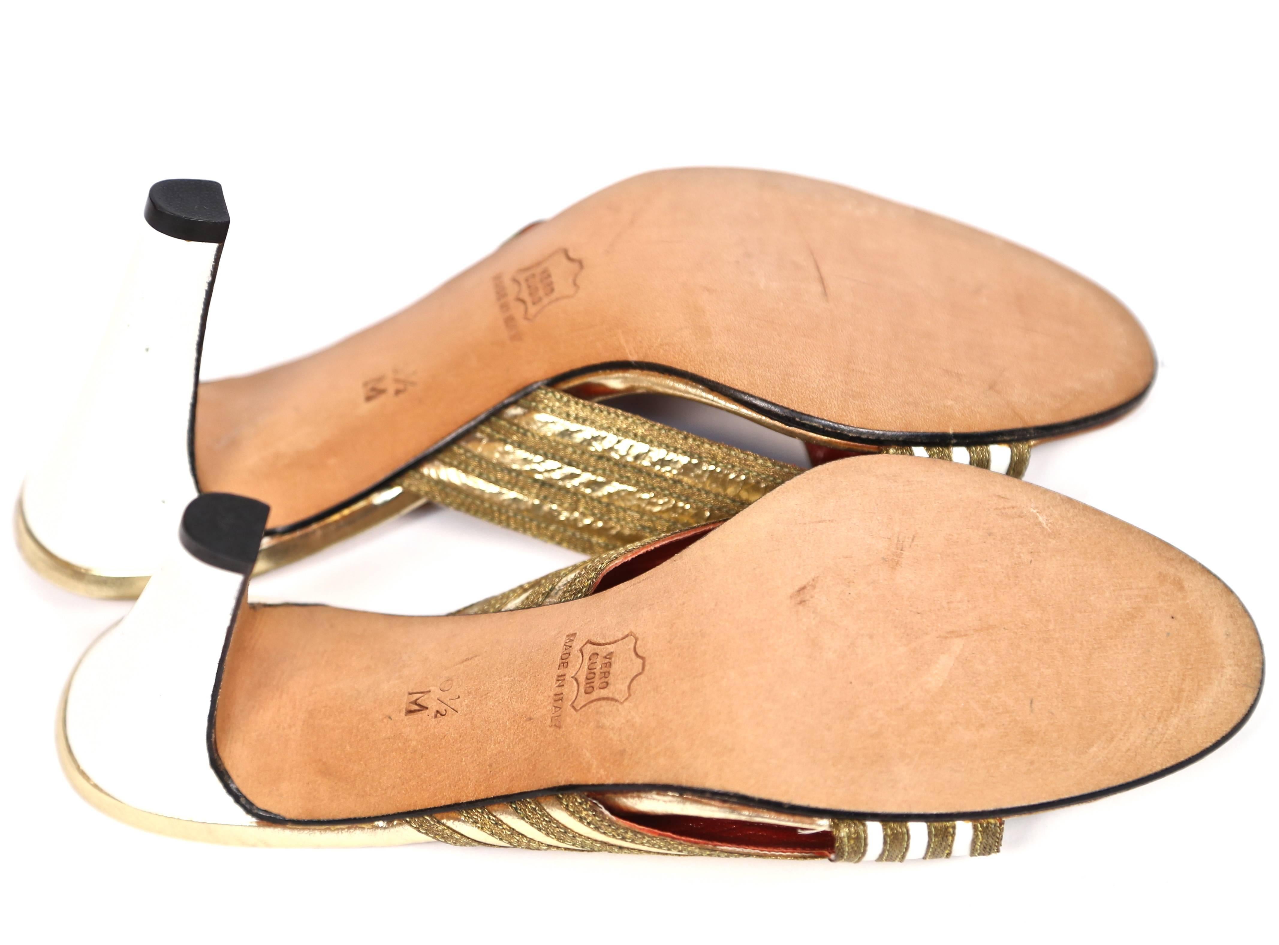 Chaussures à talons Yves Saint-Laurent en cuir doré, pointure 38 Unisexe en vente