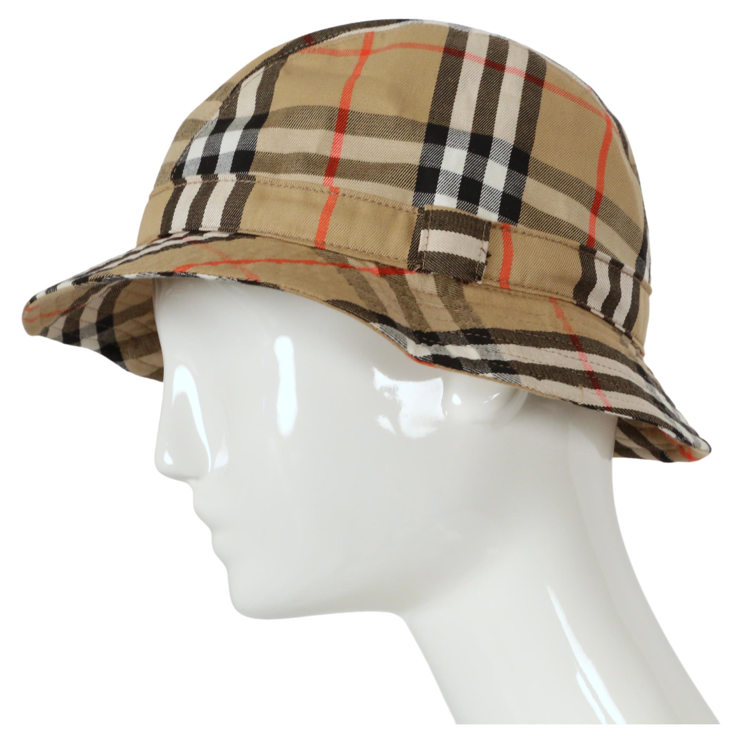 new 1980's BURBERRYS' nova check cotton bucket hat In New Condition In San Fransisco, CA