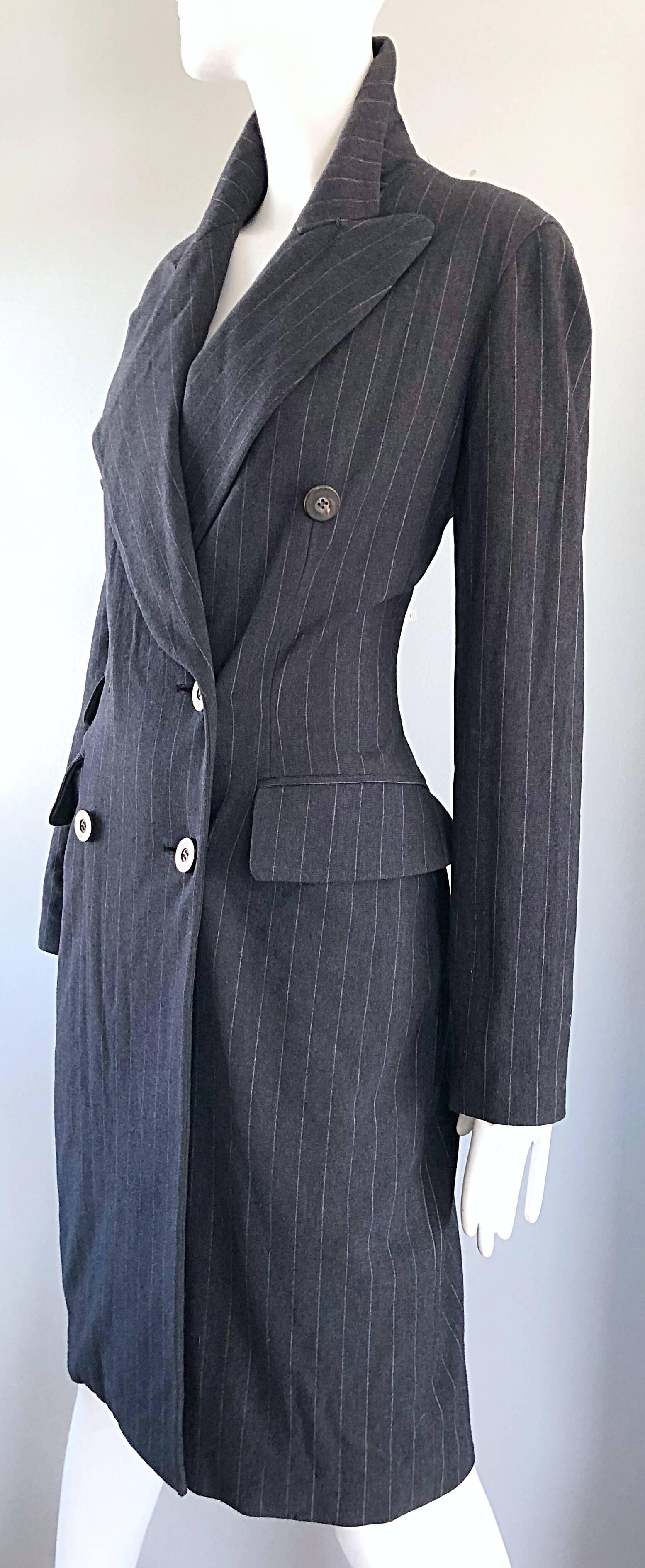 Neu 1990er Charles Chang Lima Größe 10 Zweireihiges graues Nadelstreifen-Wollkleid Damen im Angebot
