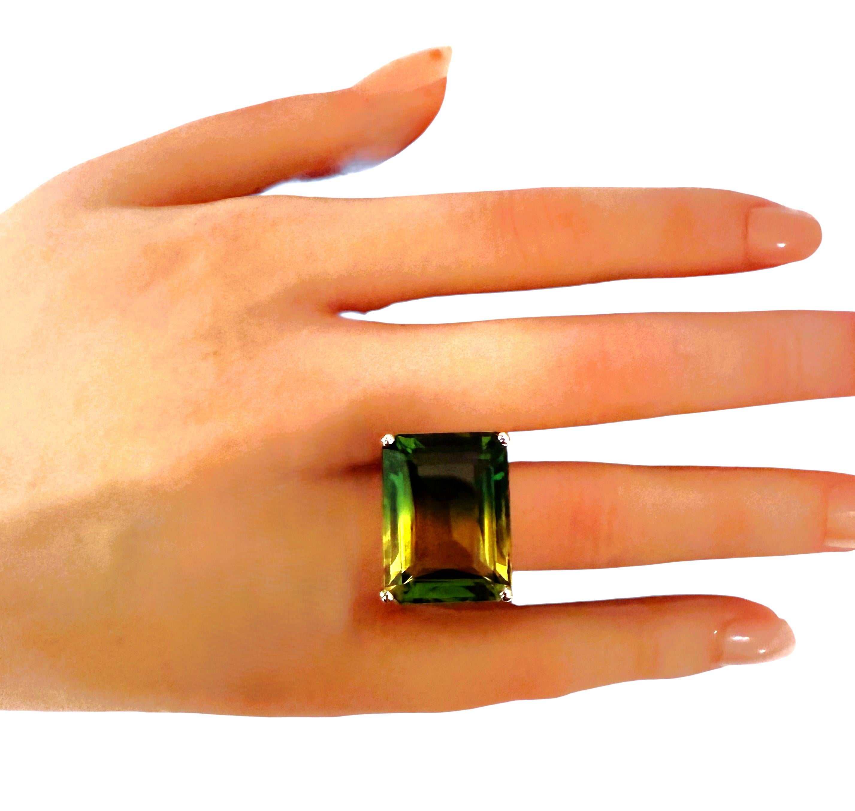 New 20 Carat Yellow Green Ametrine & Diamond Cut Sapphire Sterling Ring in vendita 3