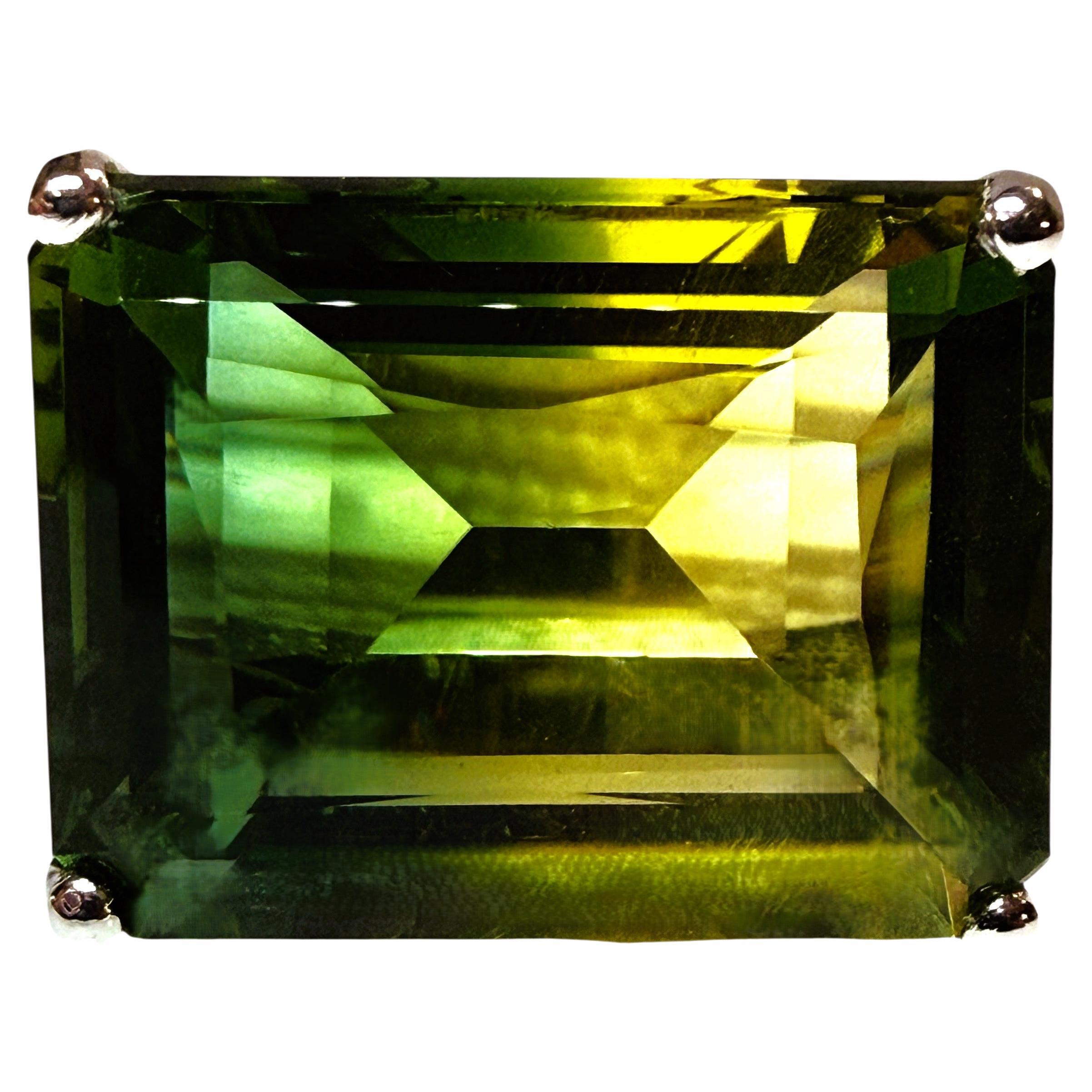 New 20 Carat Yellow Green Ametrine & Diamond Cut Sapphire Sterling Ring in vendita