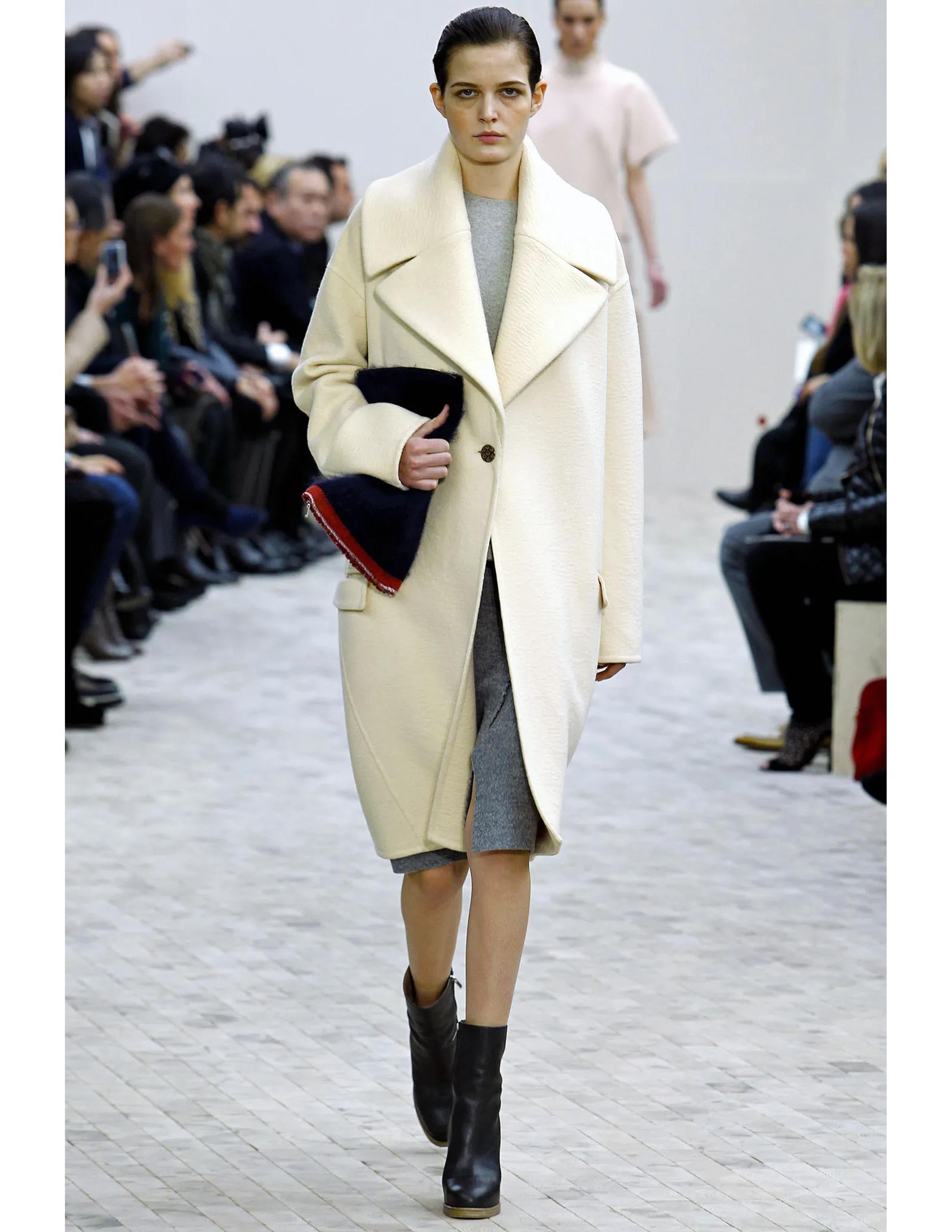 novità 2013 Celine by Phoebe Philo cappotto in cashmere crema di burro RUNWAY in vendita 12