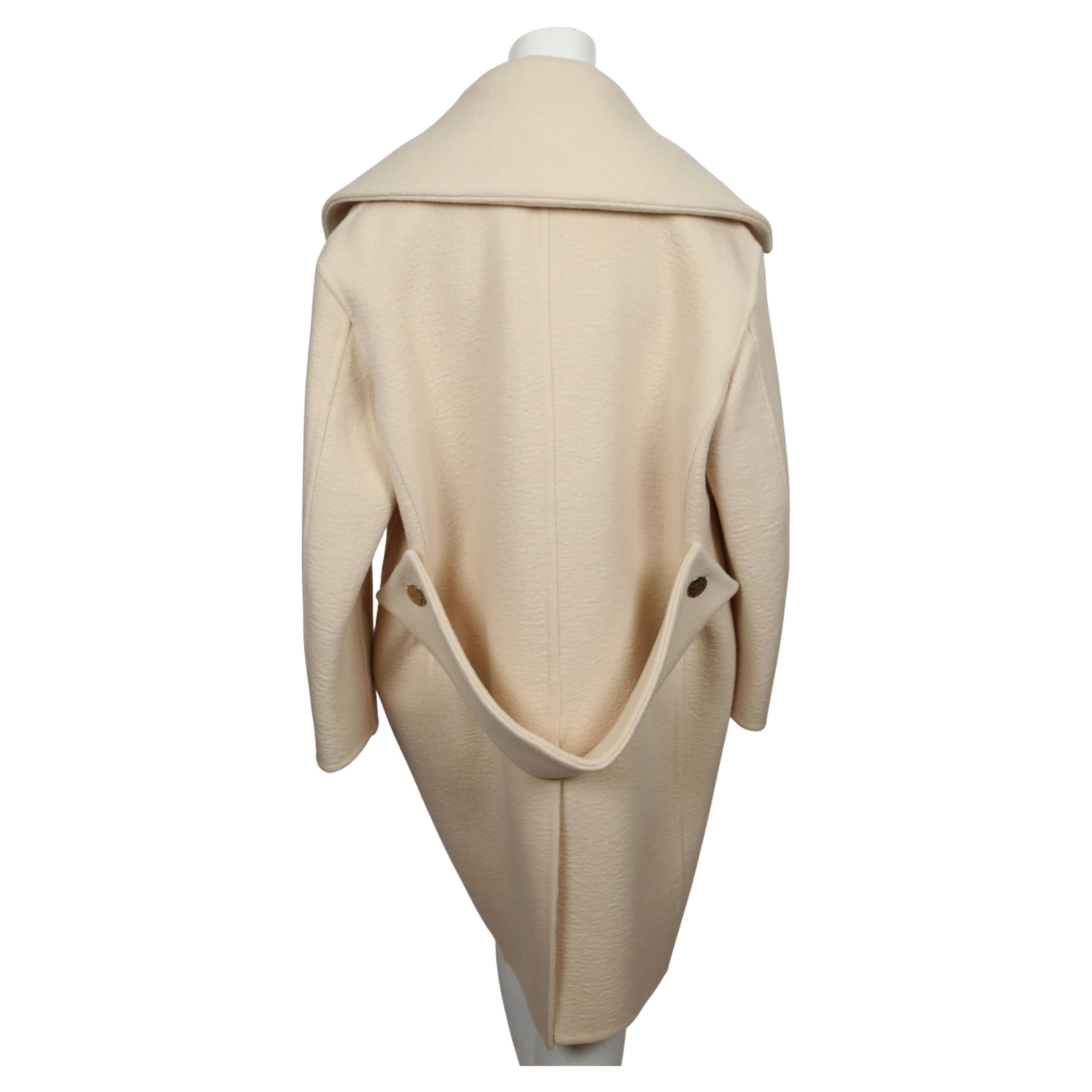 new 2013 CELINE by PHOEBE PHILO buttercream cashmere RUNWAY coat  For Sale 3