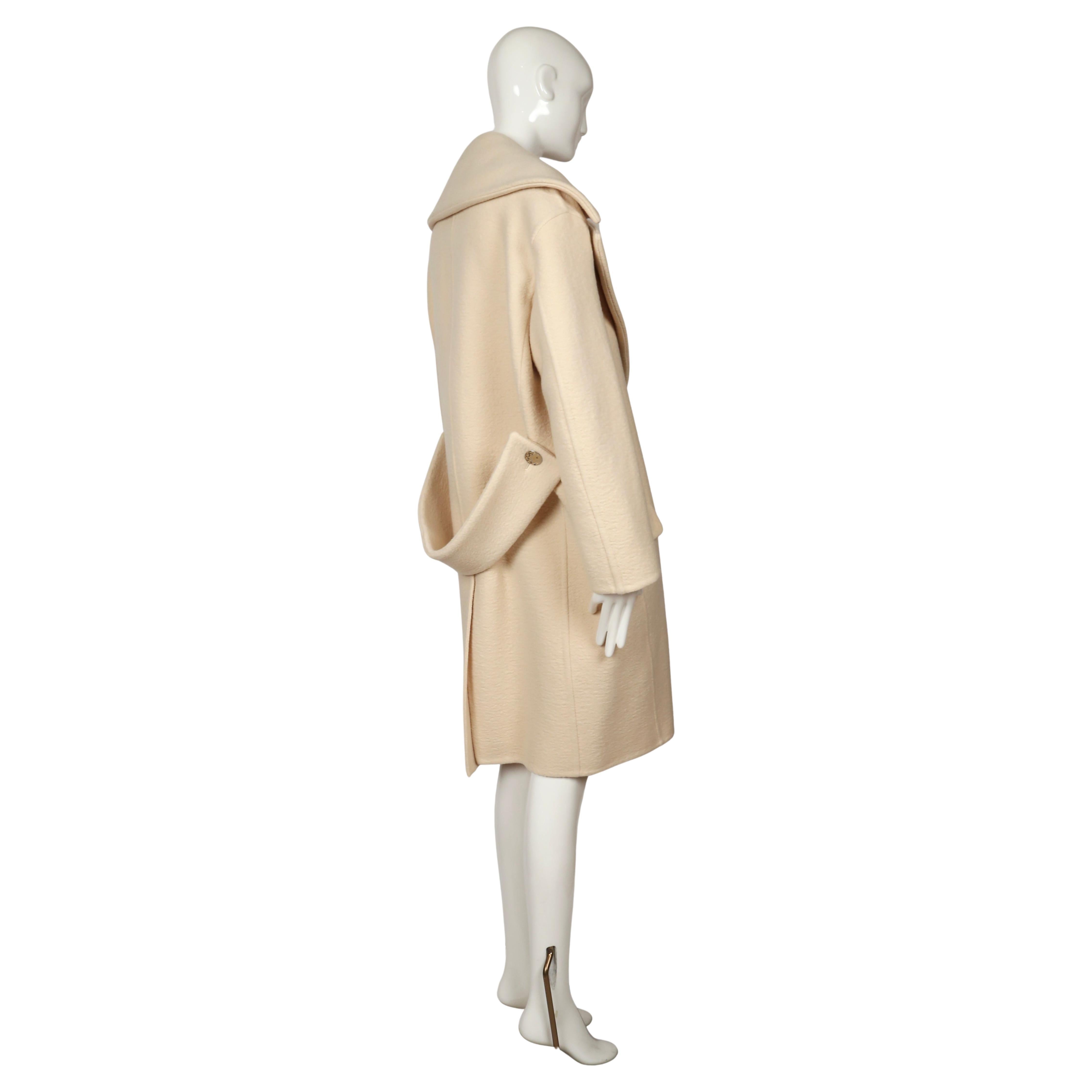 novità 2013 Celine by Phoebe Philo cappotto in cashmere crema di burro RUNWAY in vendita 3