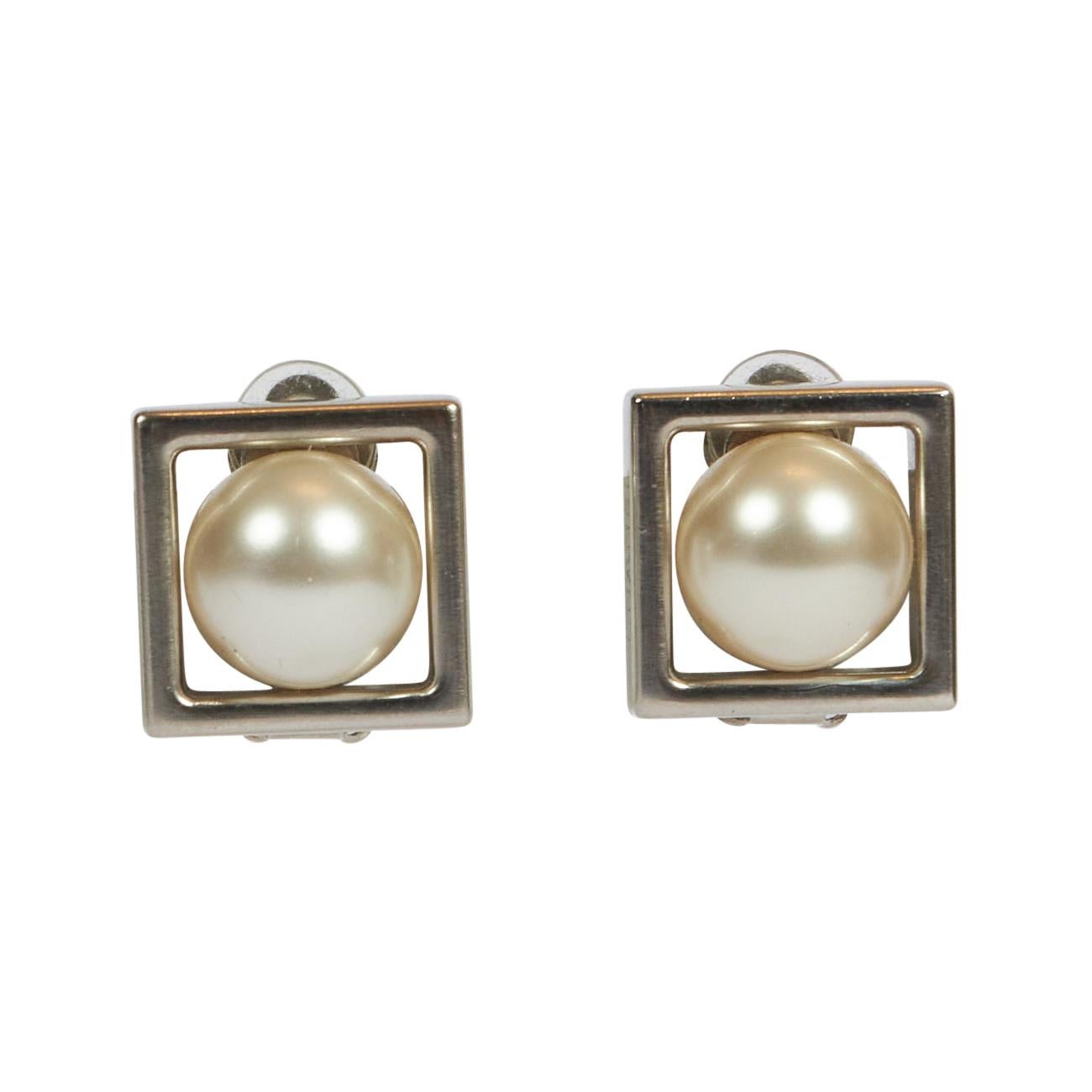 New 2015 Chanel Silver & Pearl Square Earrings For Sale
