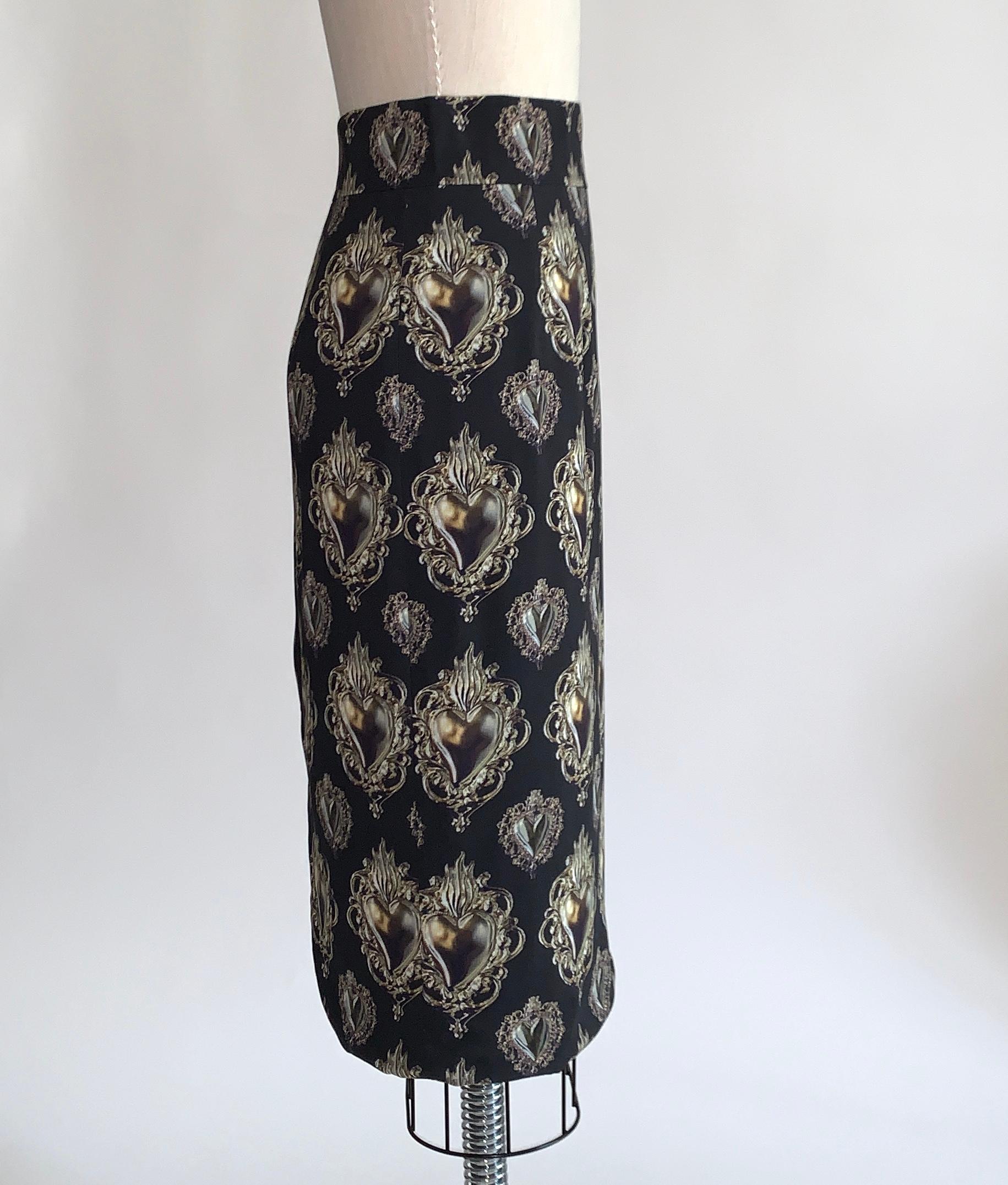 New 2015 Dolce & Gabbana Sacred Heart Print Pencil Skirt in Black and Gold In New Condition In San Francisco, CA