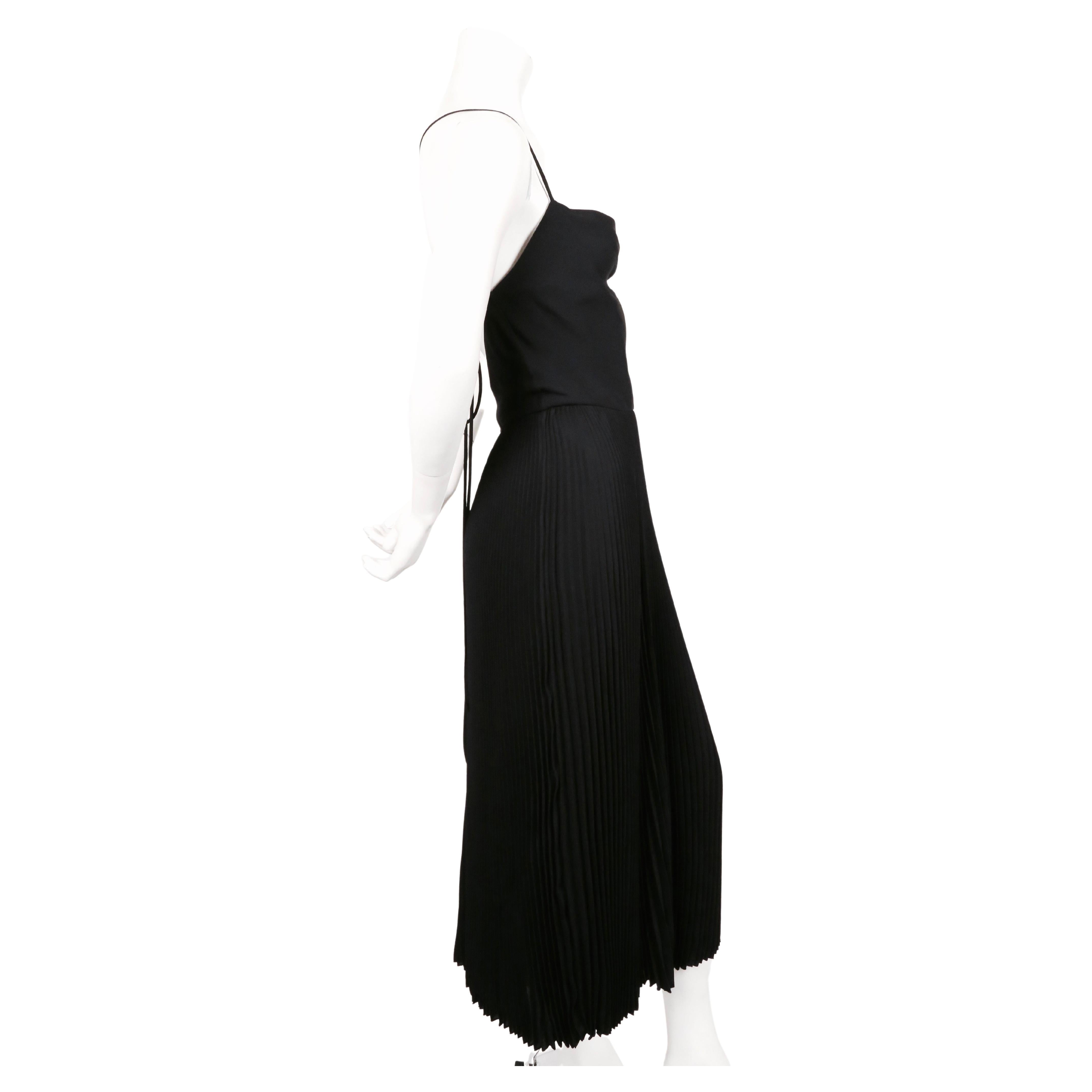 new 2016 VALENTINO black silk runway dress with plissé folds and elegant draping In New Condition For Sale In San Fransisco, CA