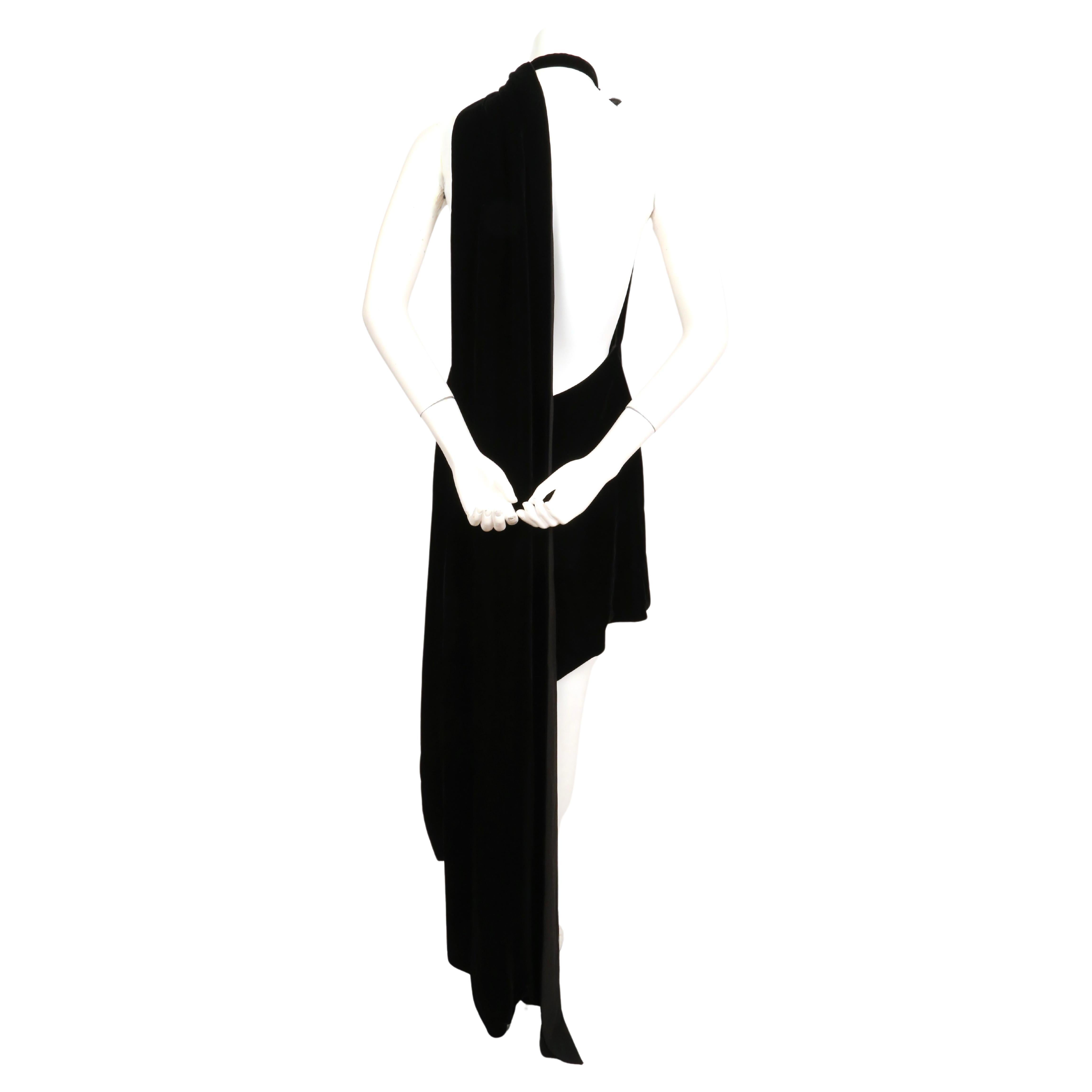 new 2017 SAINT LAURENT by Anthony Vaccarello black velvet RUNWAY dress with rose en vente 3