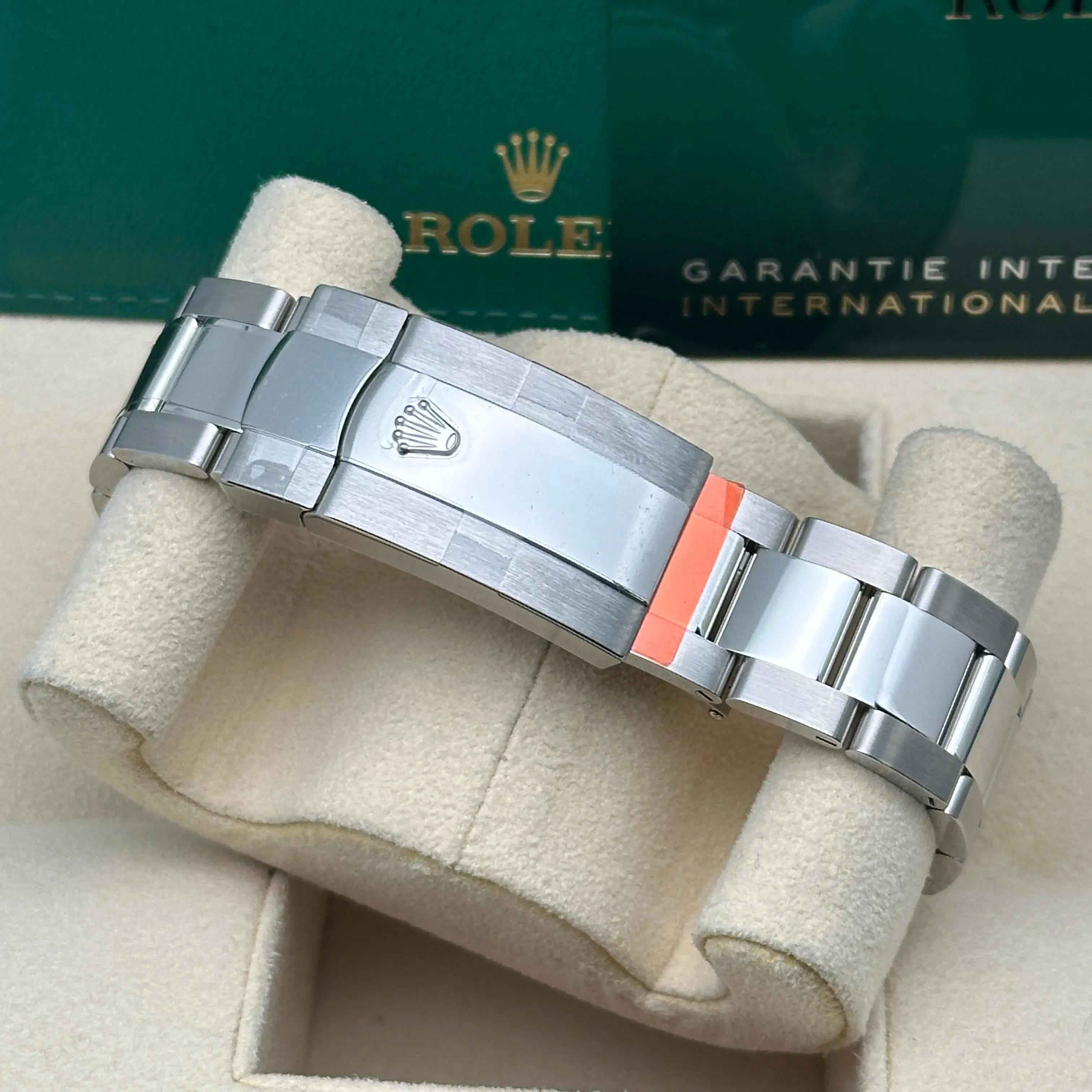 NEW 2025 Stickered Rolex Sky-Dweller White Gold Steel Green Dial Watch 336934 en vente 3