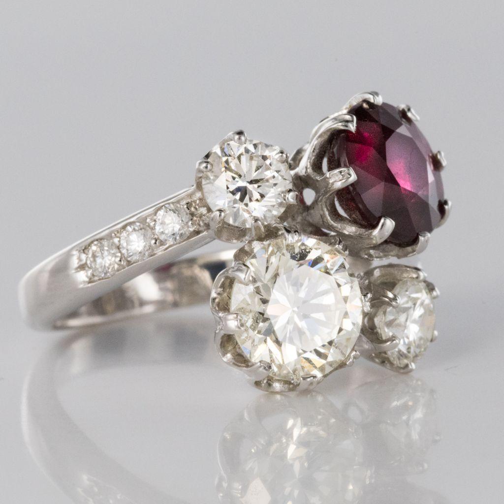 French 2.04 Carat Ruby Diamond 18 Karat White Gold Toi et Moi Engagement Ring For Sale 1