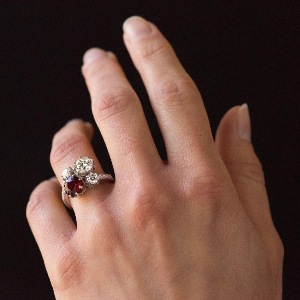 French 2.04 Carat Ruby Diamond 18 Karat White Gold Toi et Moi Engagement Ring For Sale 8