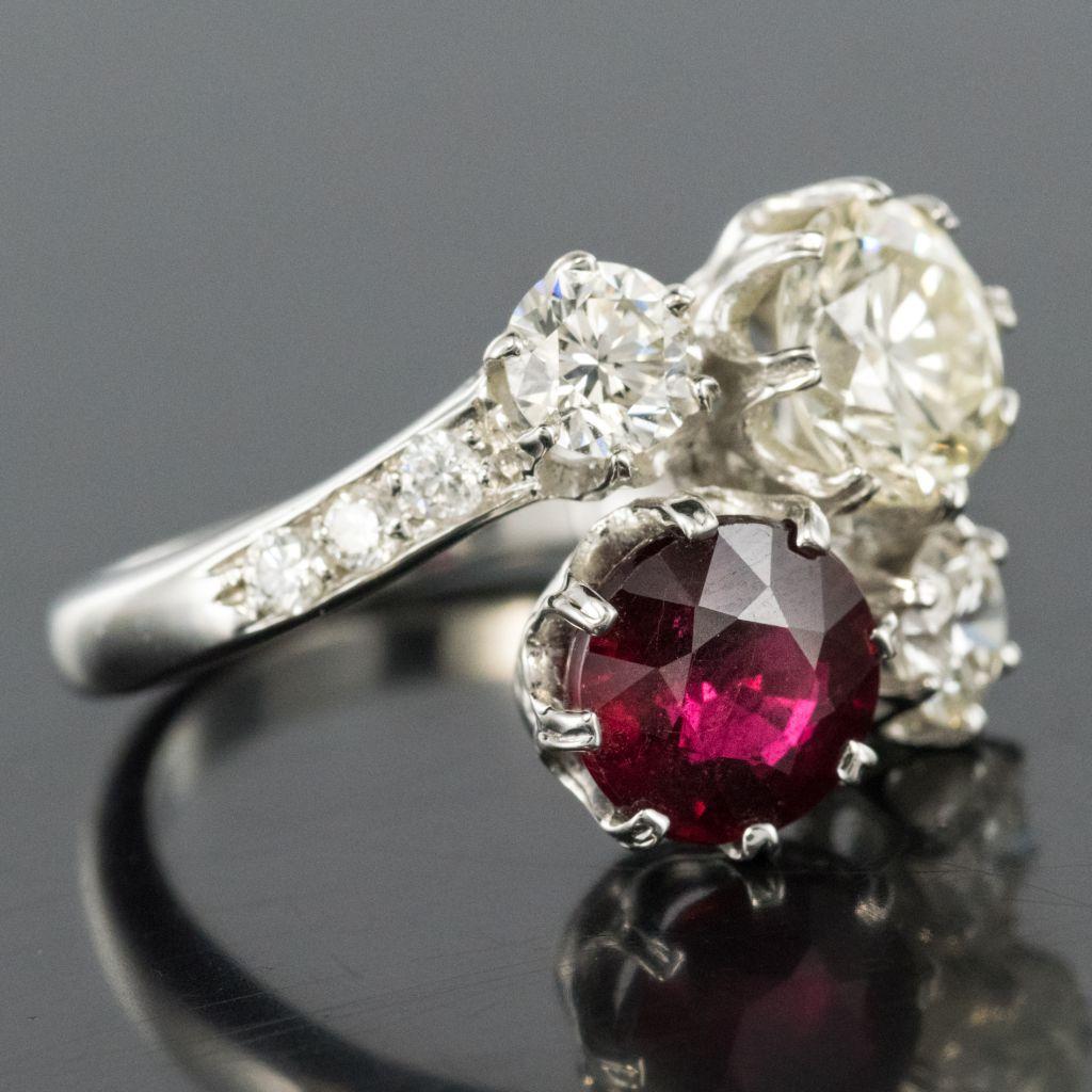 French 2.04 Carat Ruby Diamond 18 Karat White Gold Toi et Moi Engagement Ring For Sale 7
