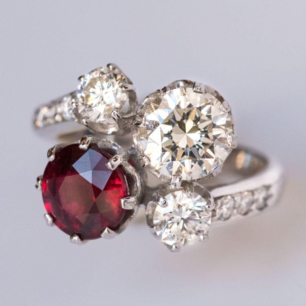 Modern French 2.04 Carat Ruby Diamond 18 Karat White Gold Toi et Moi Engagement Ring For Sale