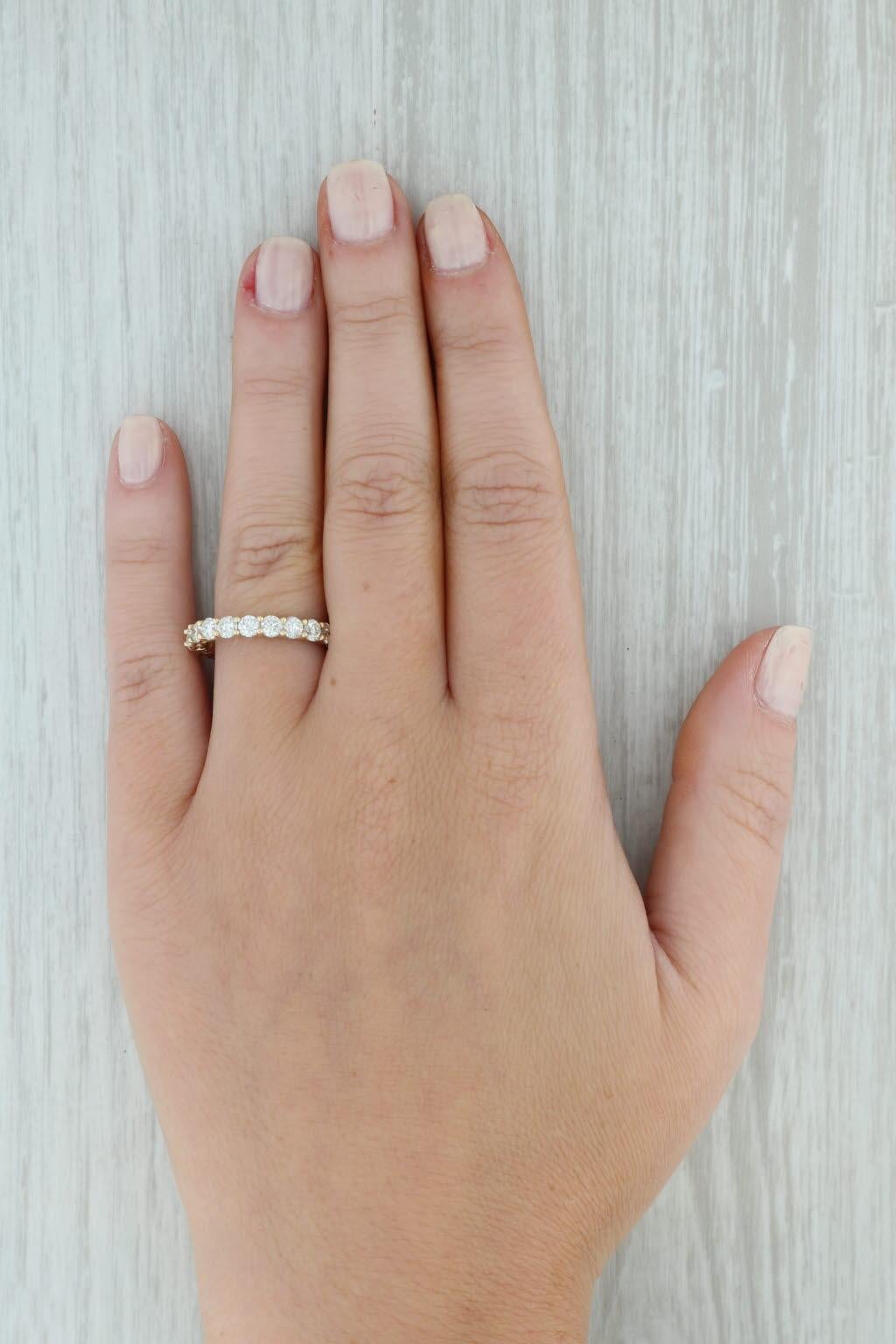 Anneau d'éternité empilable en or jaune 14 carats avec diamants 2,25 ctw, taille 6 en vente 3