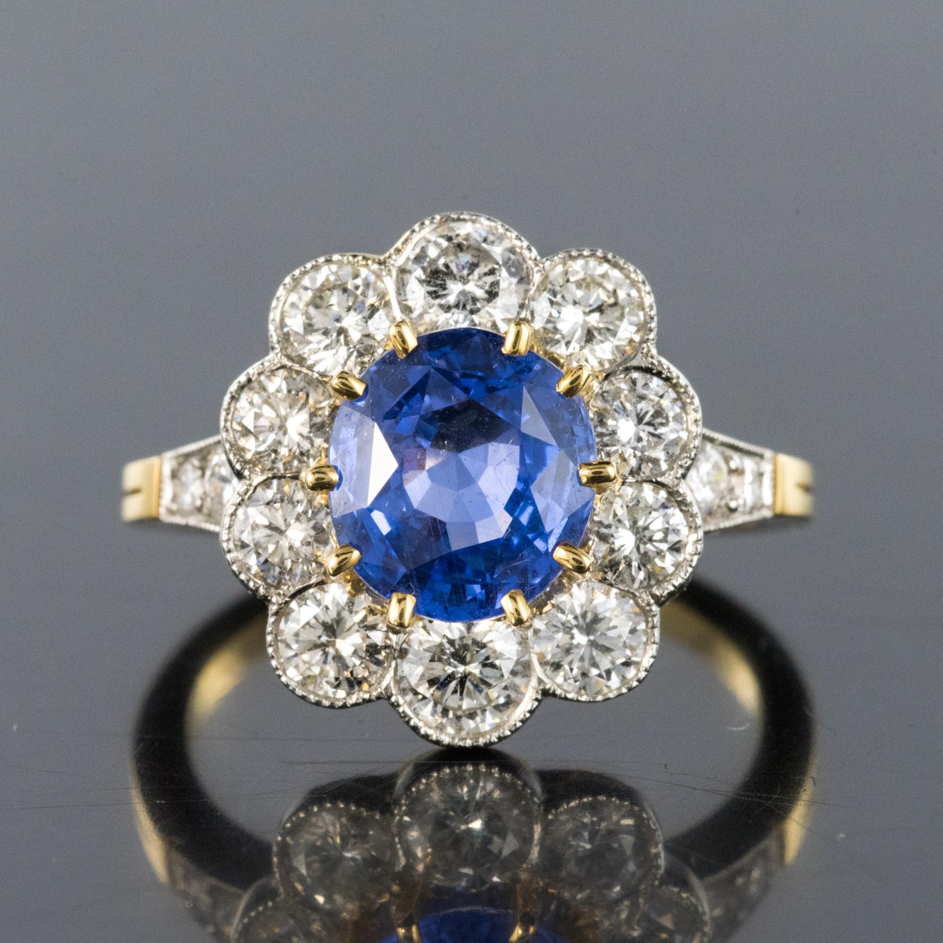 Modern New 2.38 Carat Sapphire Diamonds 18 Karat Yellow Gold Daisy Ring For Sale