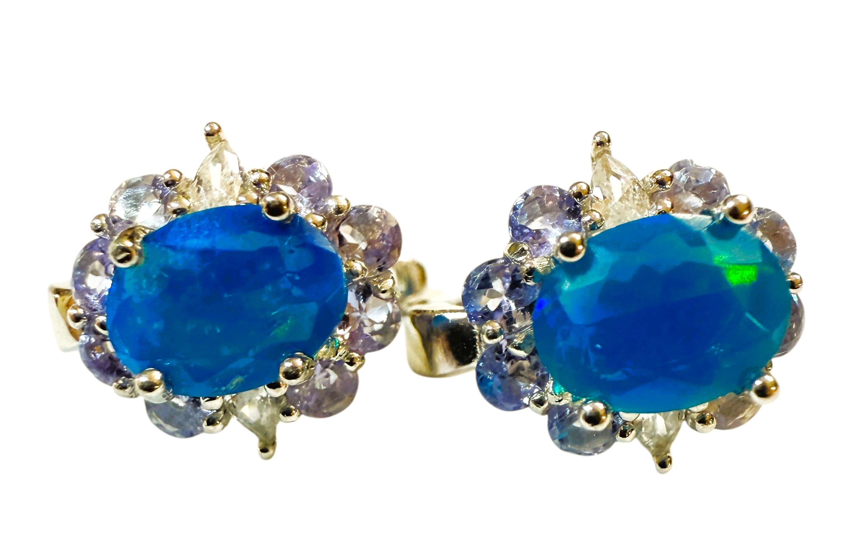 Neue 242 Karat Äthiopischer Blauer Opal & Tansanit mit Diamantschliff Sterling-Ohrringe im Angebot 1