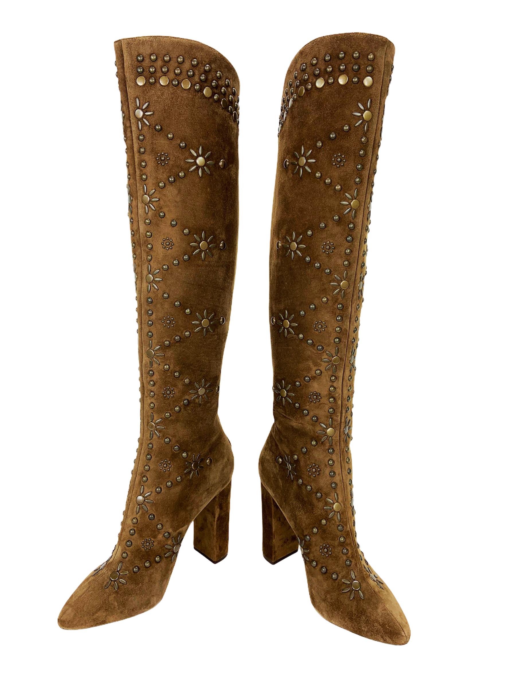 New Saint Laurent *Ella* Studded Brown Boots
Designer size 41 - Saint Laurent shoes run small in 1/2 size.
Brown suede knee boots with flower stud design, Back zip eases dress, Black leather lining, 4 1/8
