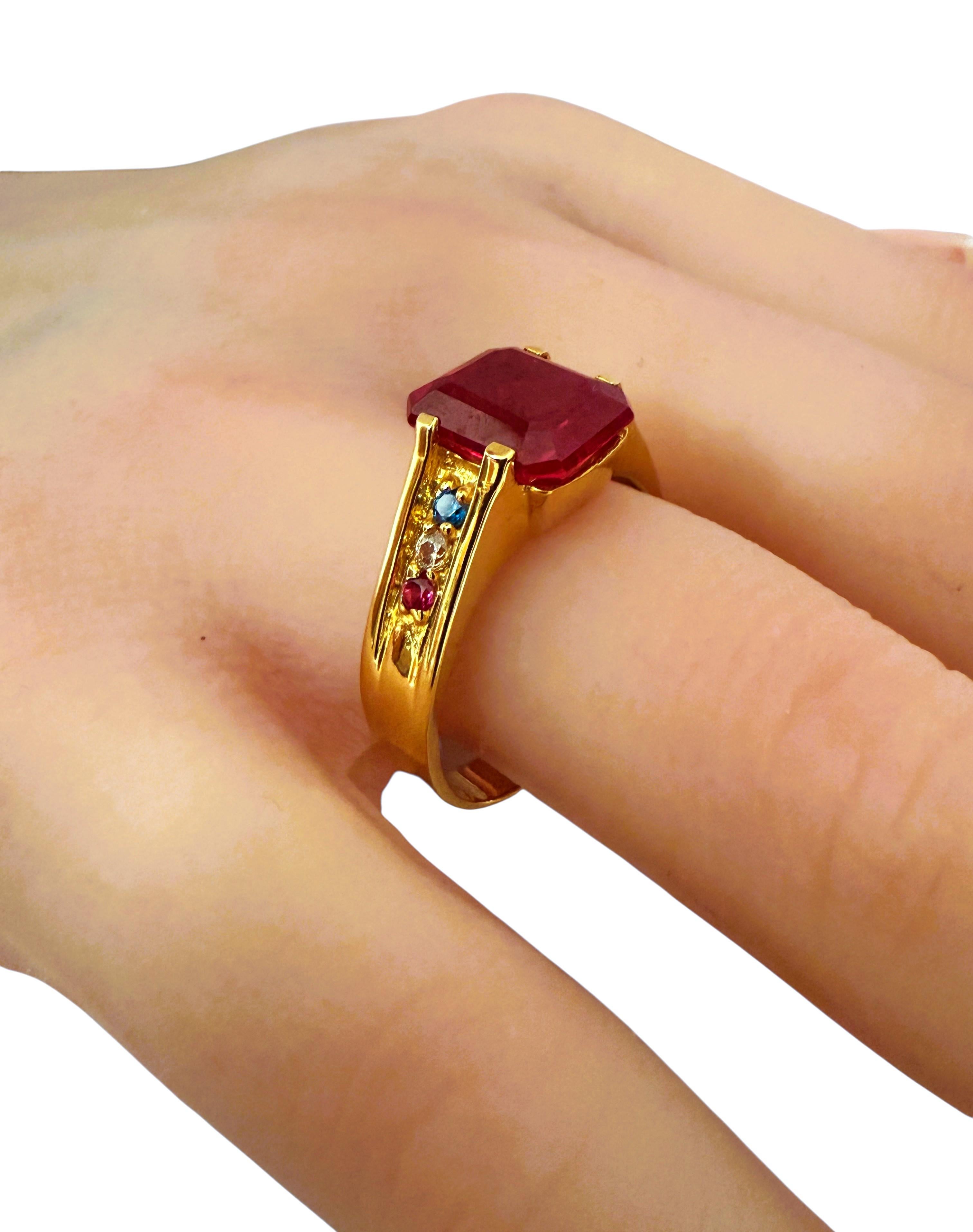 New 24k Y Gold plattiert 4,30 Karat Rot & Diamantschliff Saphir Sterling Ring Damen im Angebot