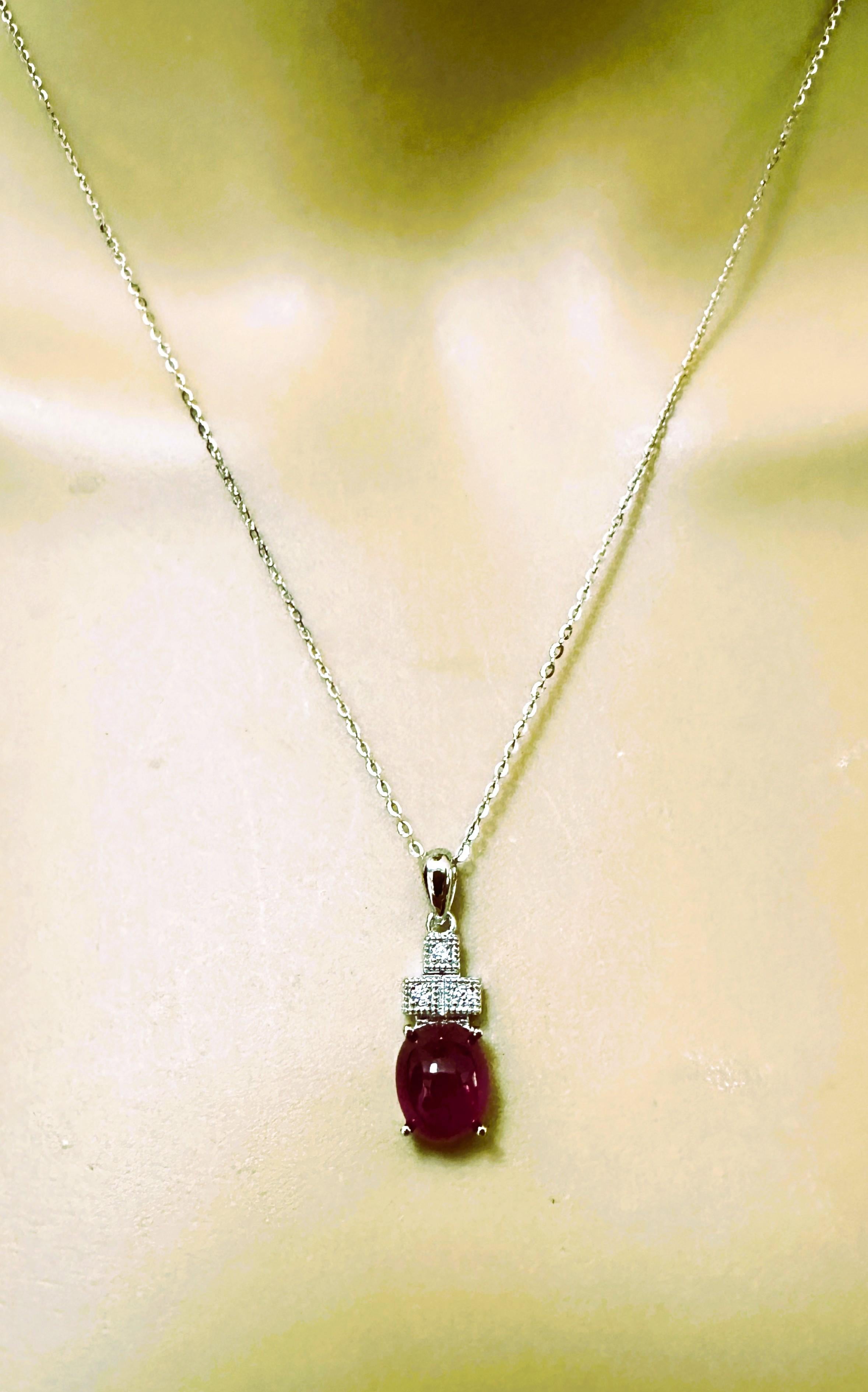 Neu 2,54 Karat Rubin Cabochon & Diamantschliff Saphir Sterling Anhänger Halskette (Art déco) im Angebot