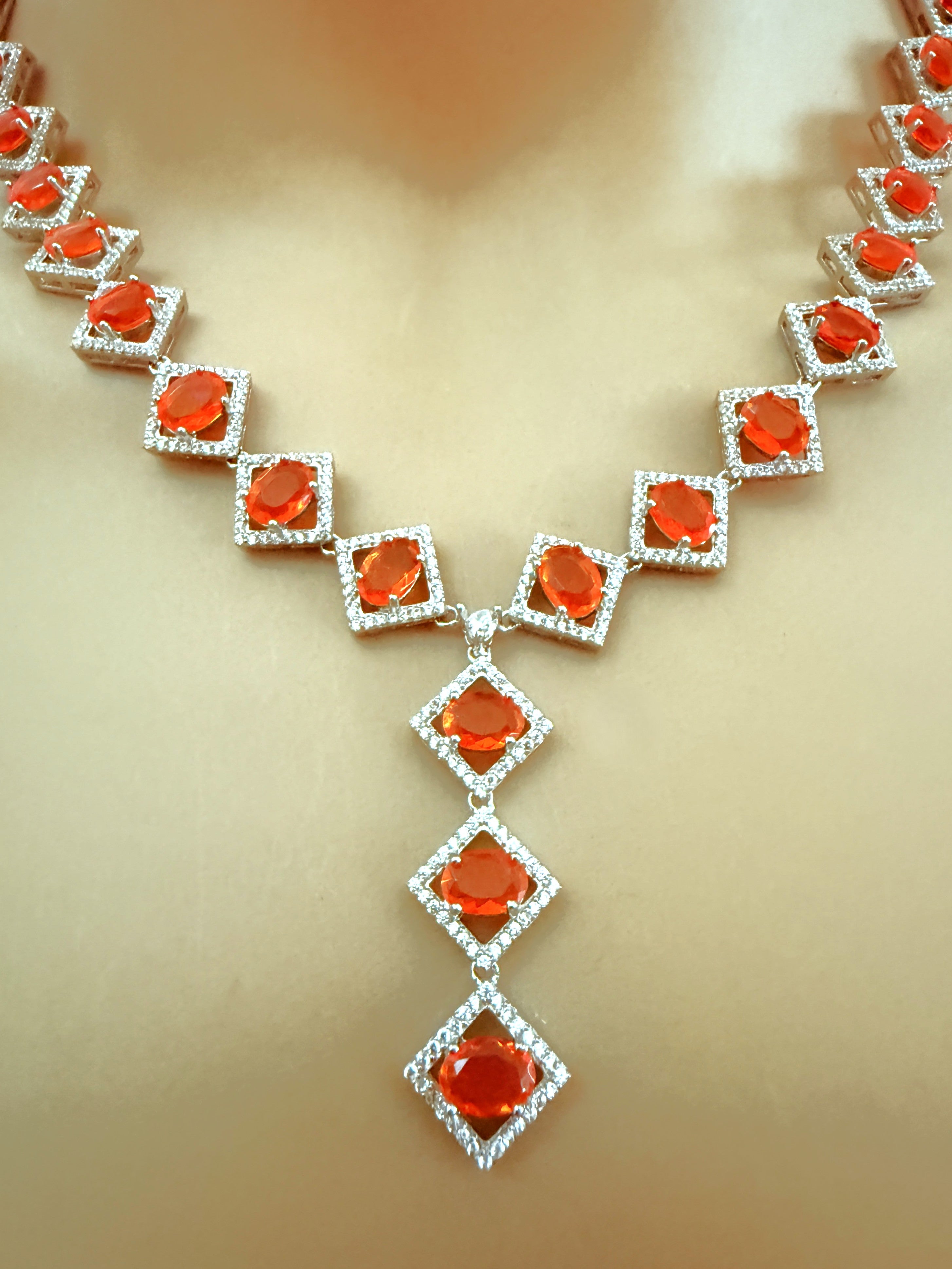 New 28.12 Carat Orange Opal 
Sapphire 14k White Gold PL Sterling Necklace en vente
