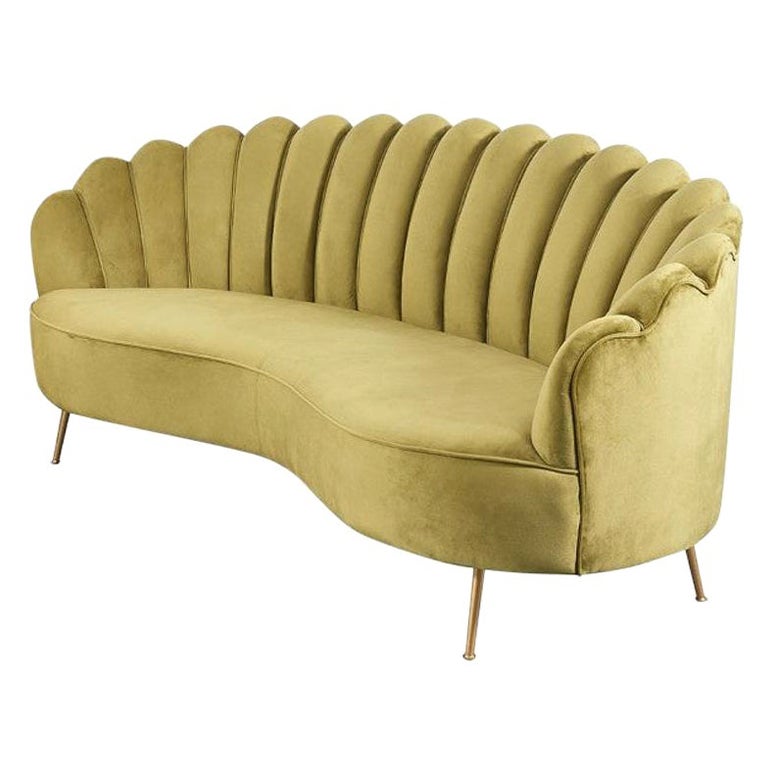 New spanisches 3-Sitzer-Sofa aus grünem Samt im Angebot