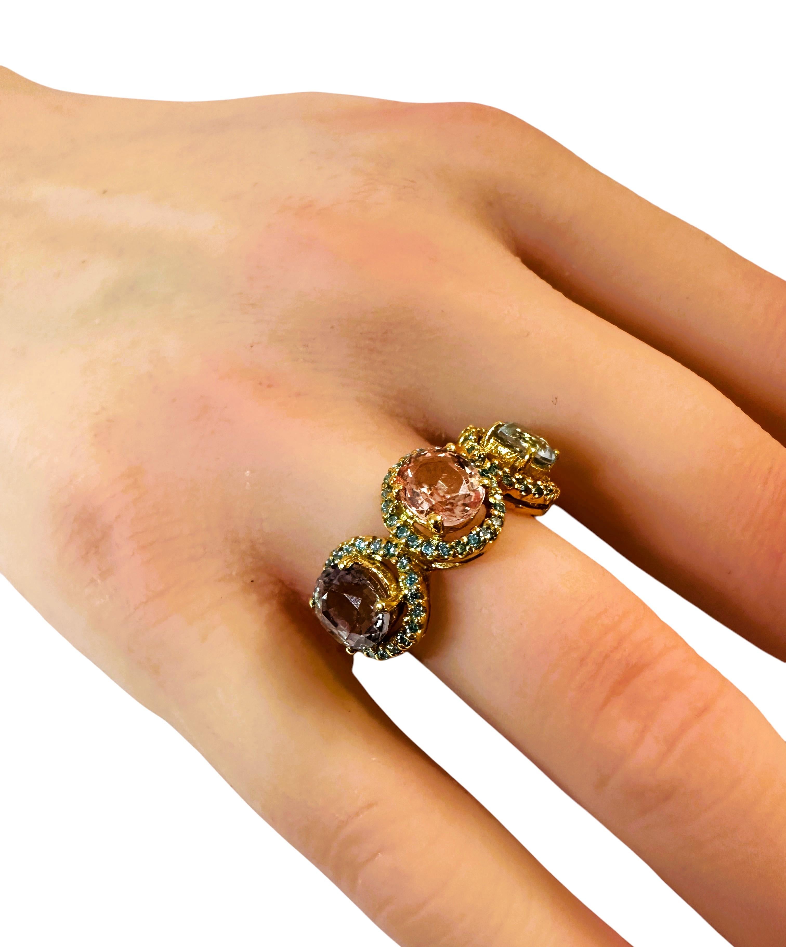 New 3-Stone 4.1 Ct Pastel Sapphire & Diamond Cut Sapphire YGold Sterling Ring en vente 3