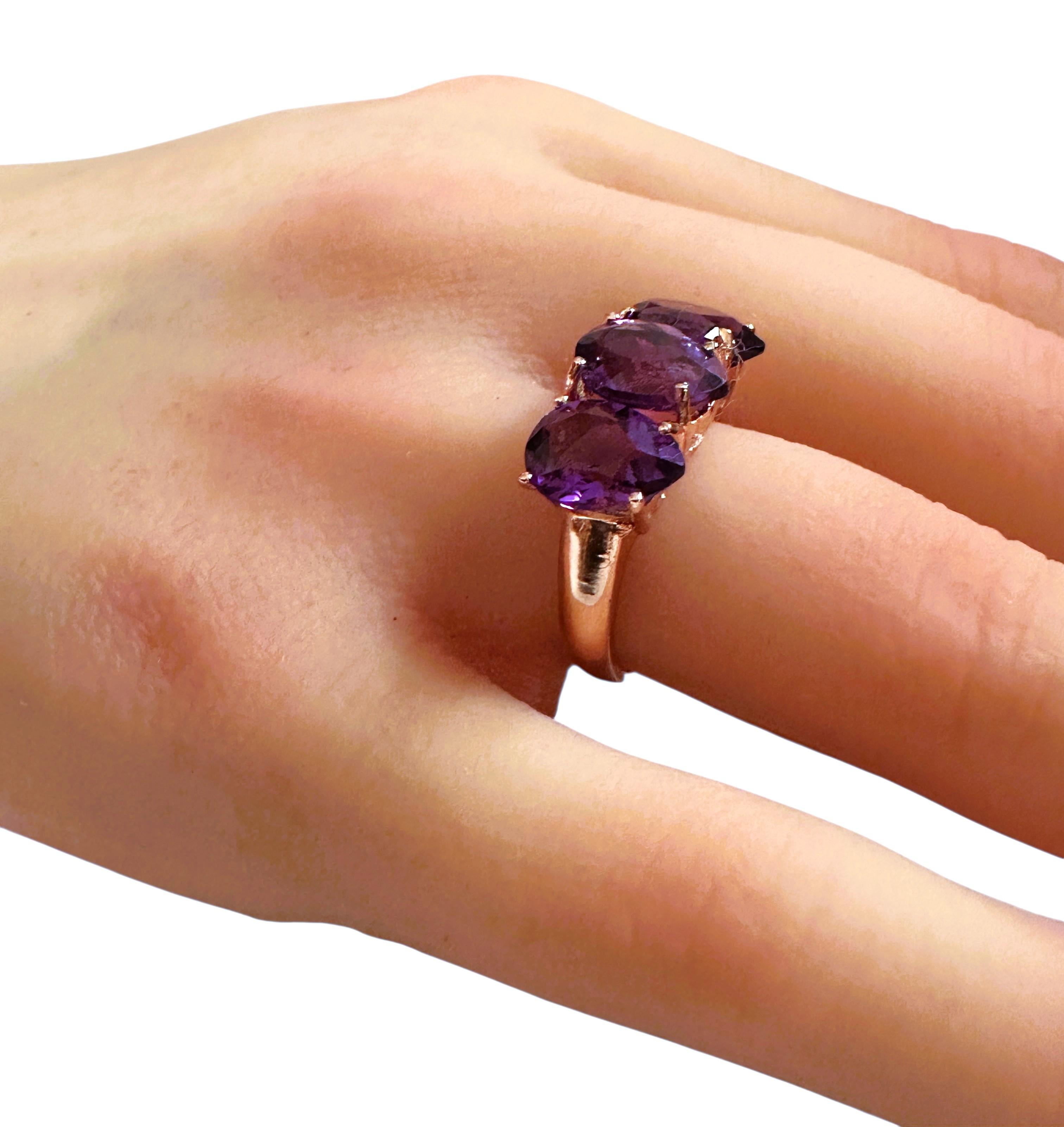 New 3-Stone 4.6 Carat Fancy Pear Cut Amethyst Rose Gold PL Sterling Ring en venta 2