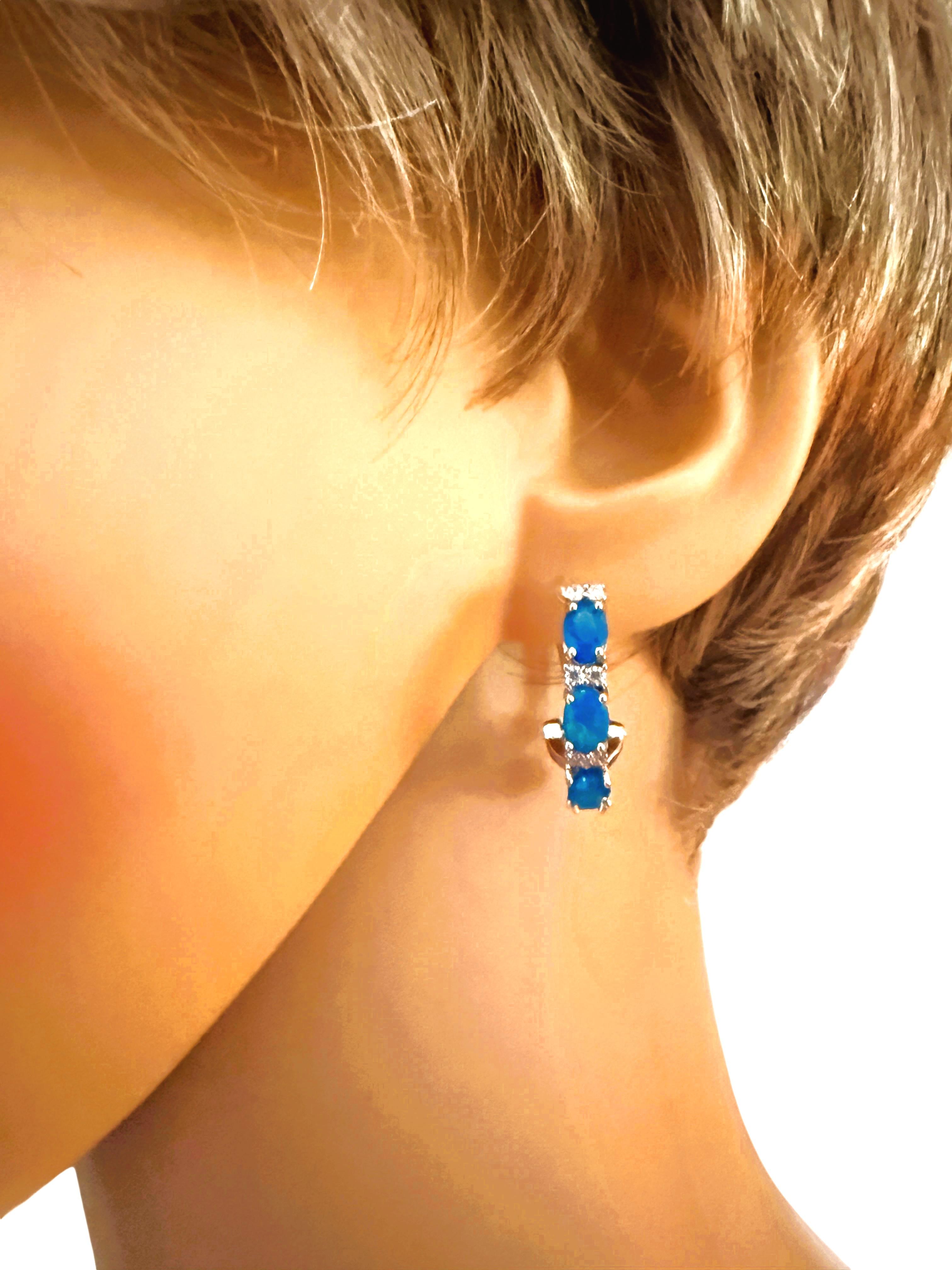 Neue 3,44 Karat Äthiopischer Blauer Opal & Saphir mit Diamantschliff Sterling-Ohrringe im Zustand „Hervorragend“ im Angebot in Eagan, MN