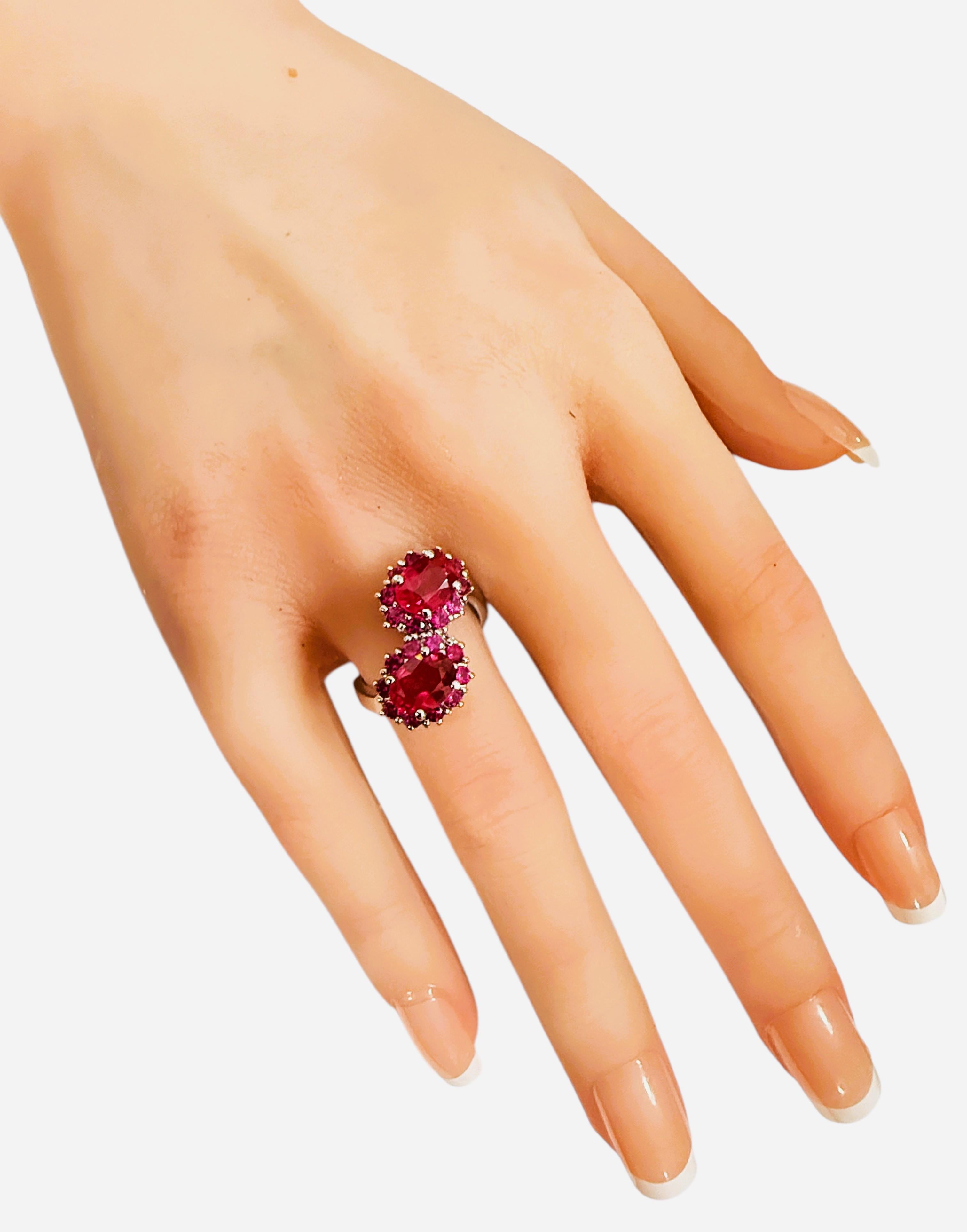 Donna Nuovo anello in sterling con zaffiro rosso da 3,50 carati e zaffiro tagliato a diamante, misura 6,25 in vendita