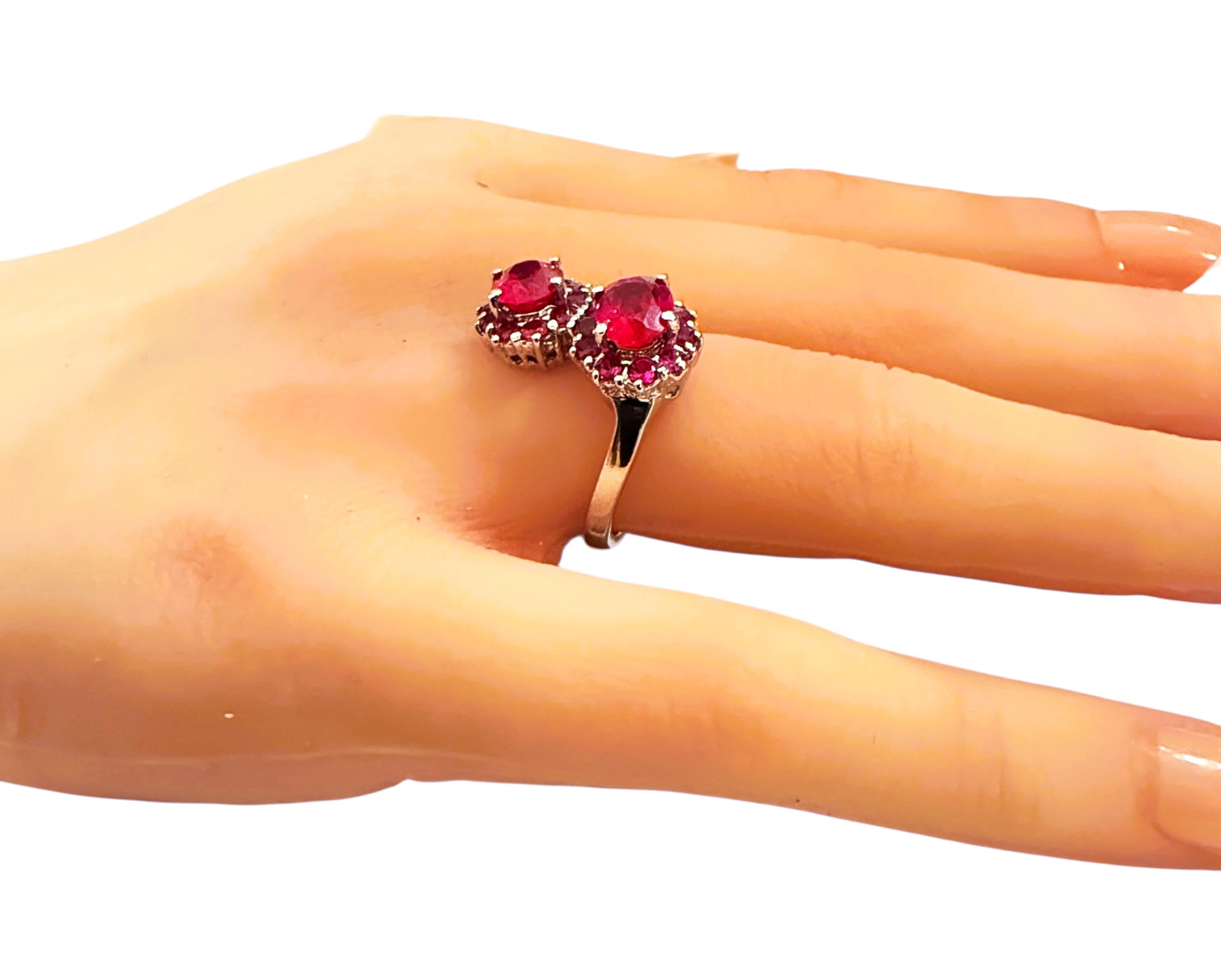 Nuovo anello in sterling con zaffiro rosso da 3,50 carati e zaffiro tagliato a diamante, misura 6,25 in vendita 2