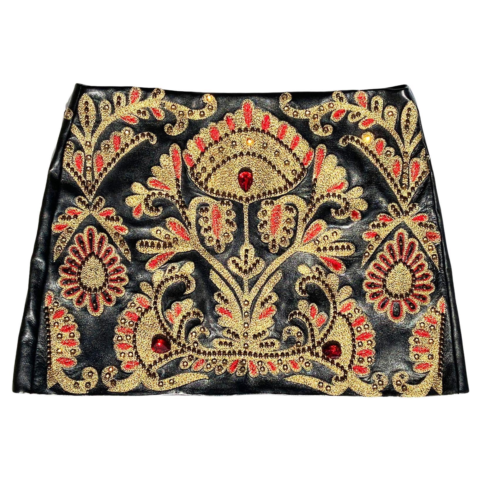 New $3590 Oscar de la Renta Black Leather Embellished Mini Skirt  For Sale