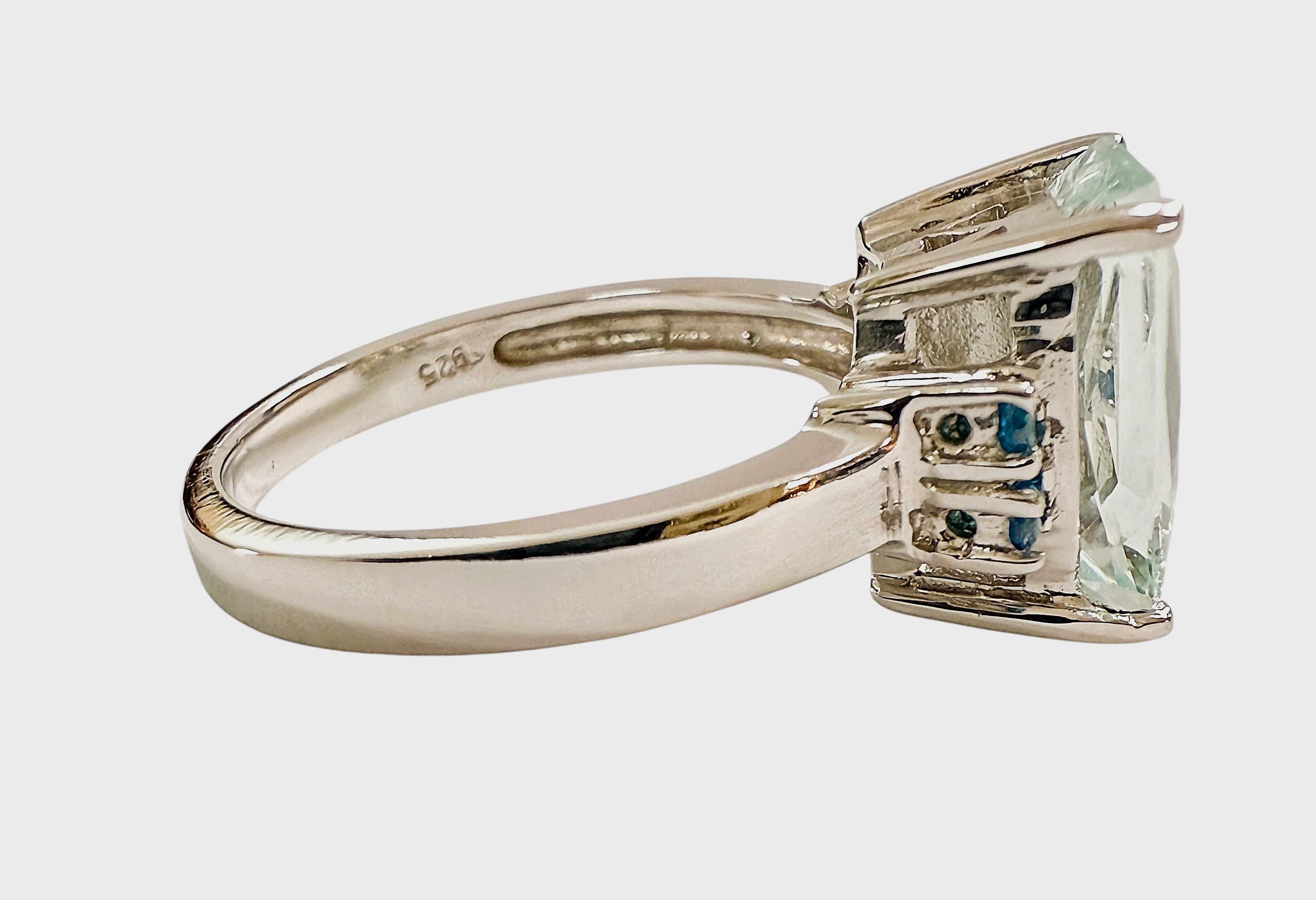 Art déco New 3.80 Carat Pale Aquamarine & Diamond Cut Sapphire Sterling Silver Ring en vente