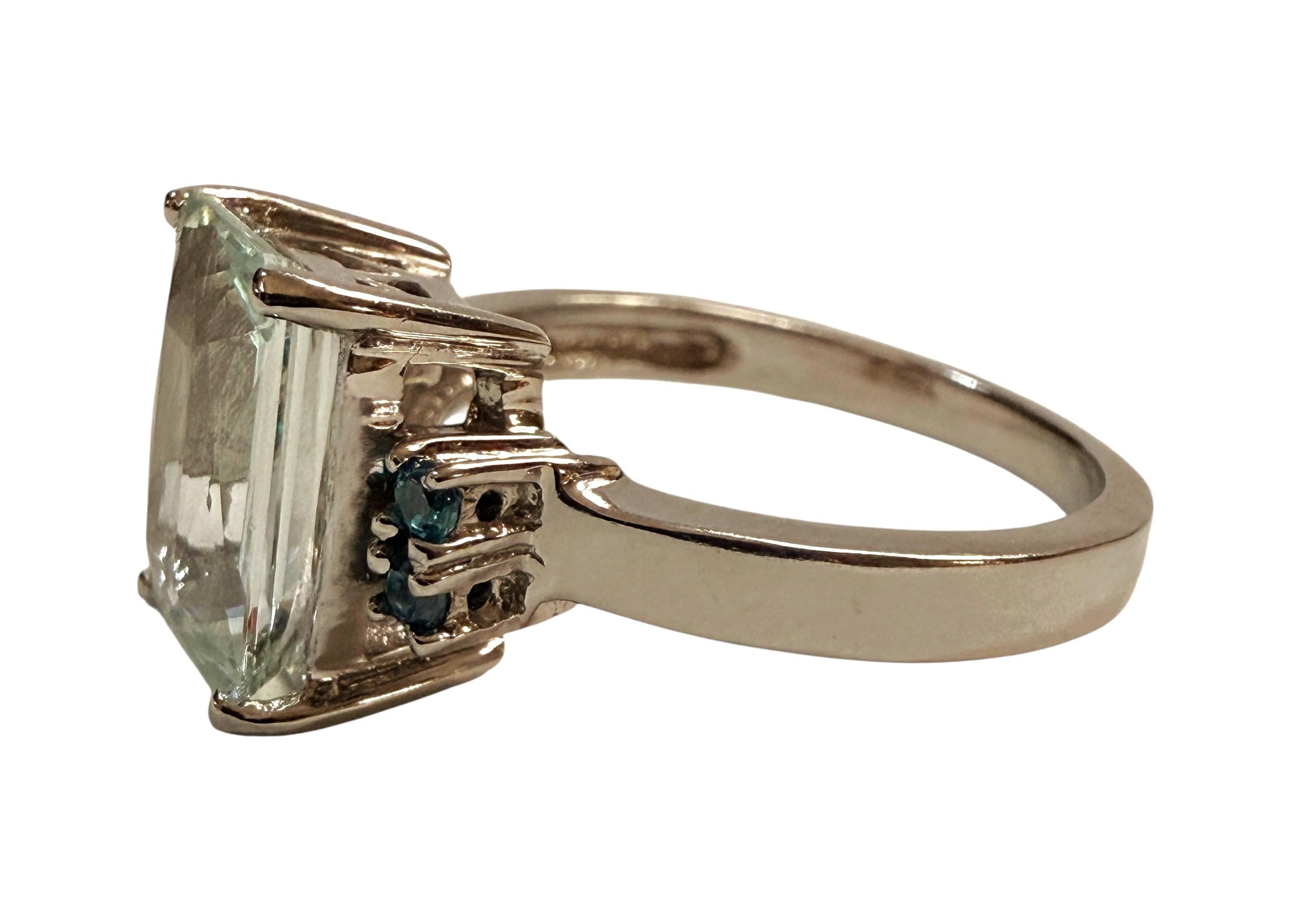 New 3.80 Carat Pale Aquamarine & Diamond Cut Sapphire Sterling Silver Ring en vente 2