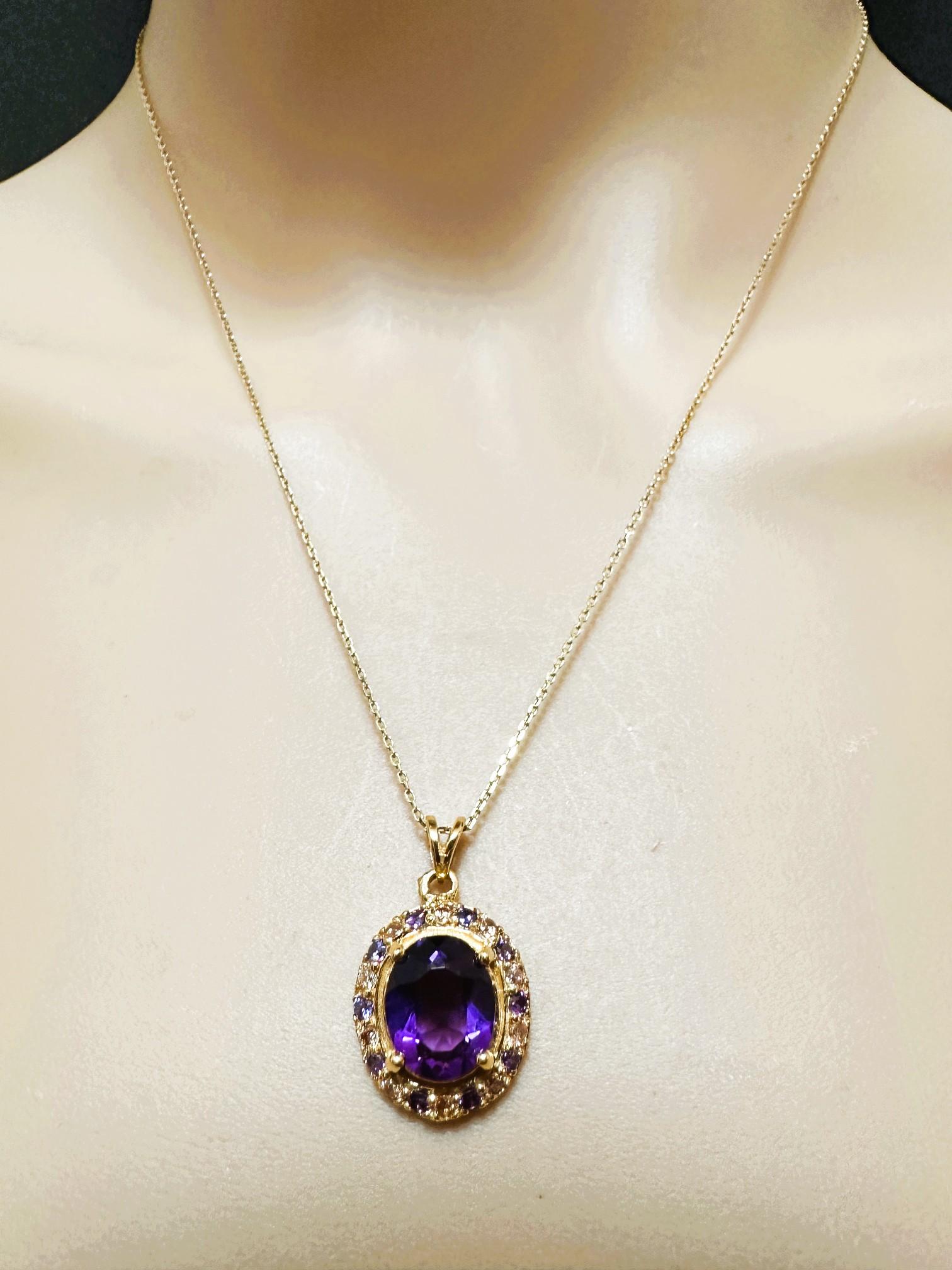 Women's New 4.02 Carat Violet Sapphire & Diamond Cut Sapphire Y Gold Necklace For Sale