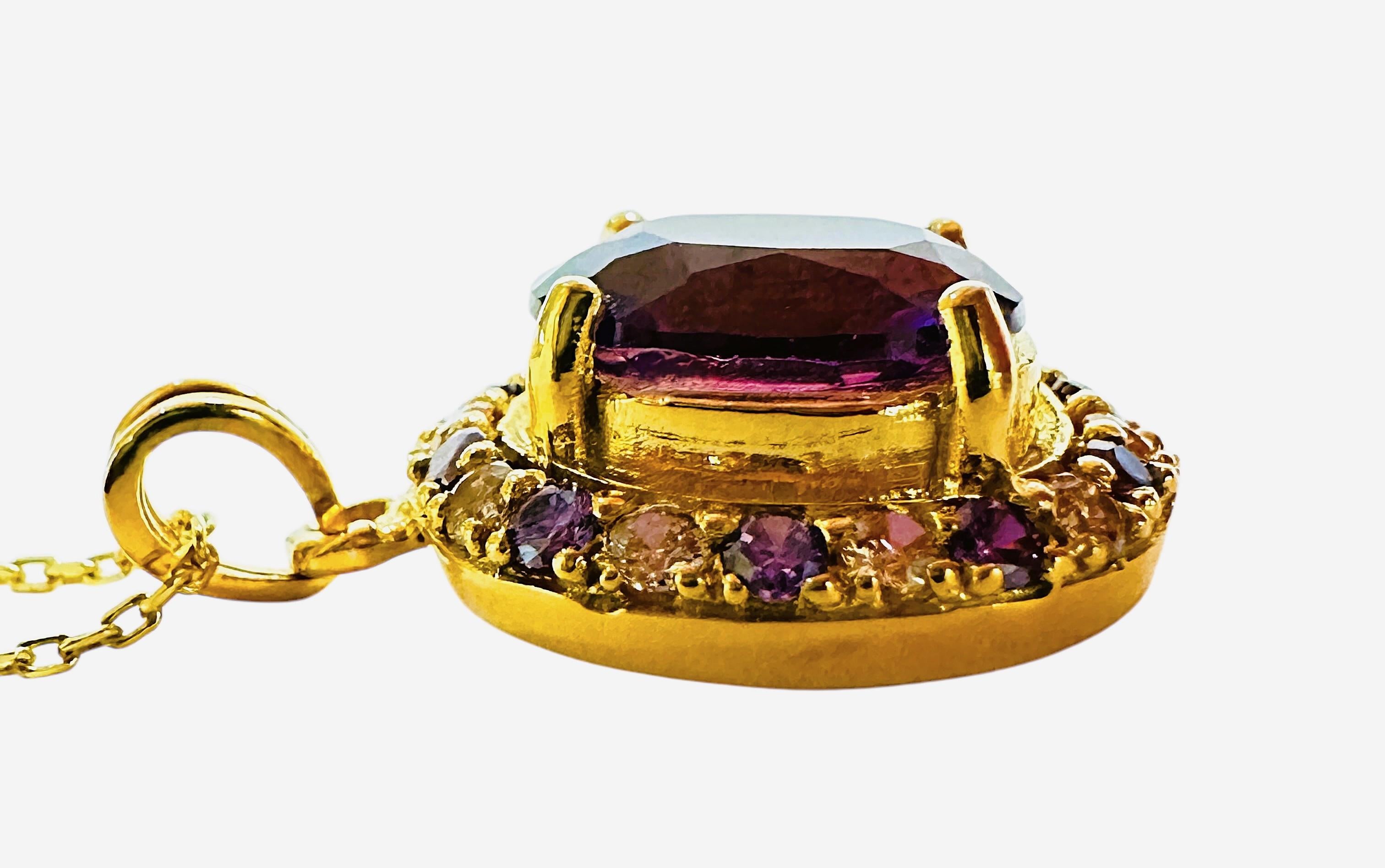 New 4.02 Carat Violet Sapphire & Diamond Cut Sapphire Y Gold Necklace For Sale 3