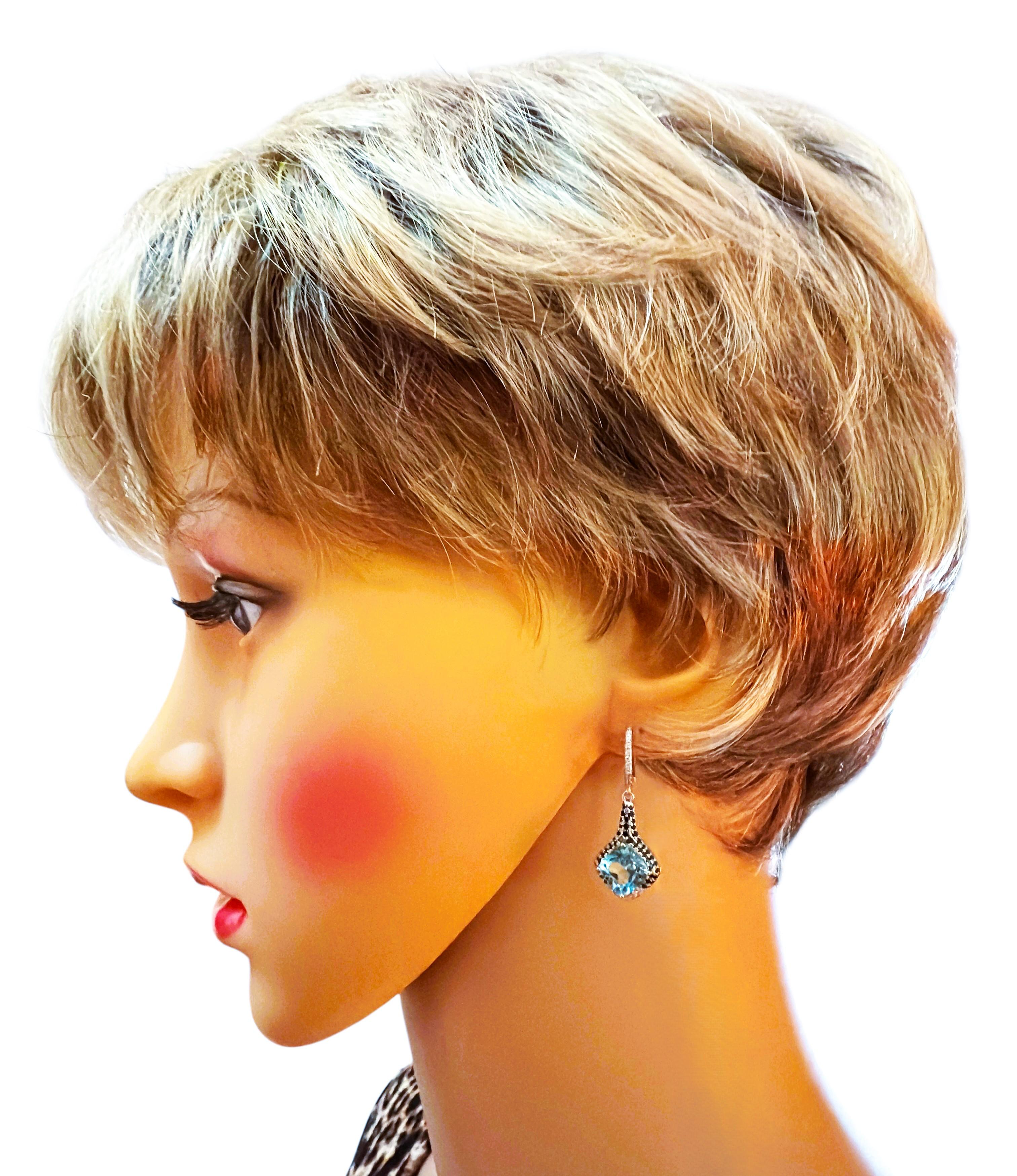 Neu 4,08 Karat Blautopas & Diamantschliff Saphir Ohrringe Sterling (Kissenschliff) im Angebot