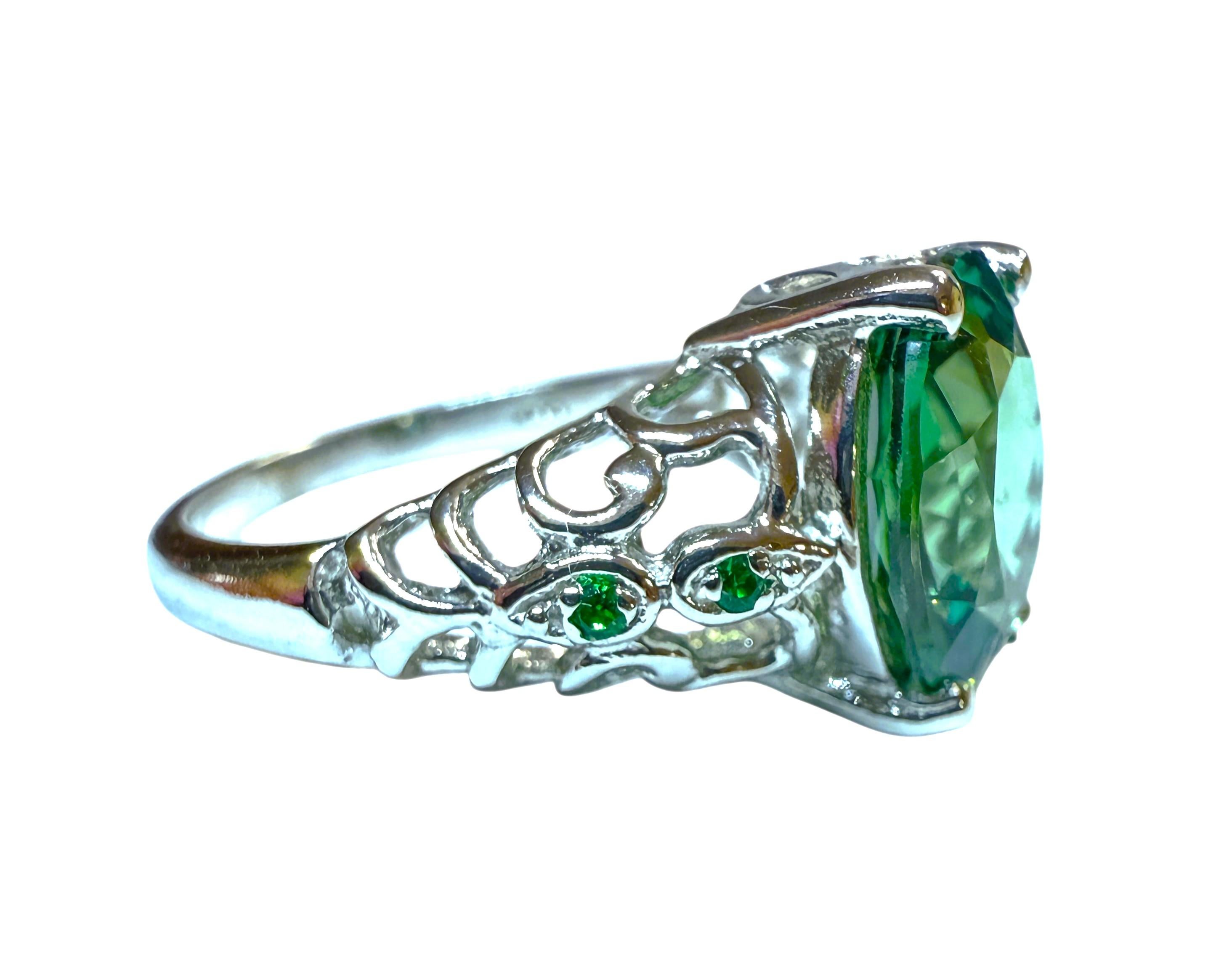 Nuevo Anillo de Filigrana de Plata de Ley con Zafiro Verde de 4,70 Quilates y Zafiro talla Diamante en Nuevo estado para la venta en Eagan, MN