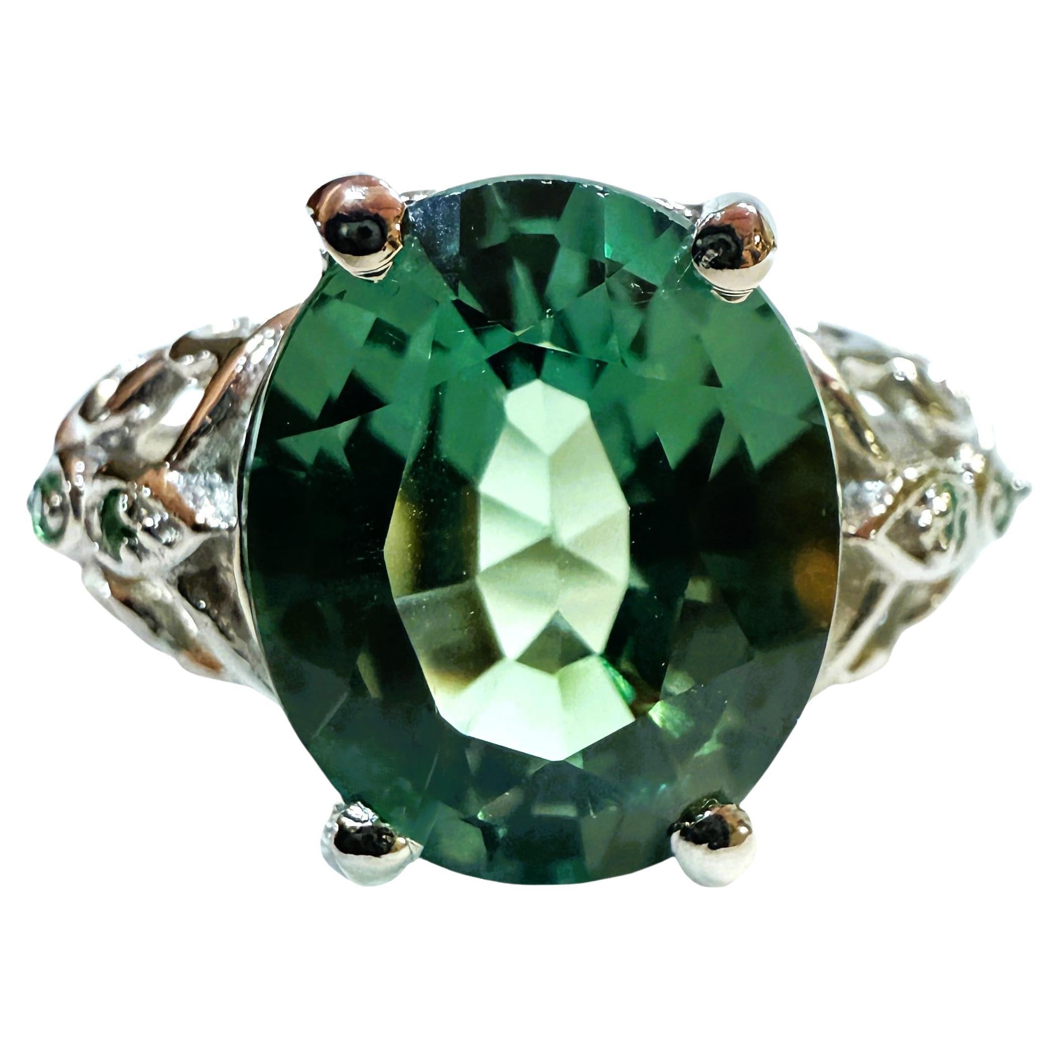 Nuevo Anillo de Filigrana de Plata de Ley con Zafiro Verde de 4,70 Quilates y Zafiro talla Diamante en venta